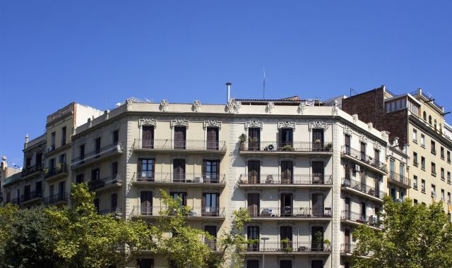 Catalunya Registra Un Descenso En La Compraventa De Viviendas