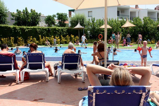 Turistes en un hotel de la Costa Daurada