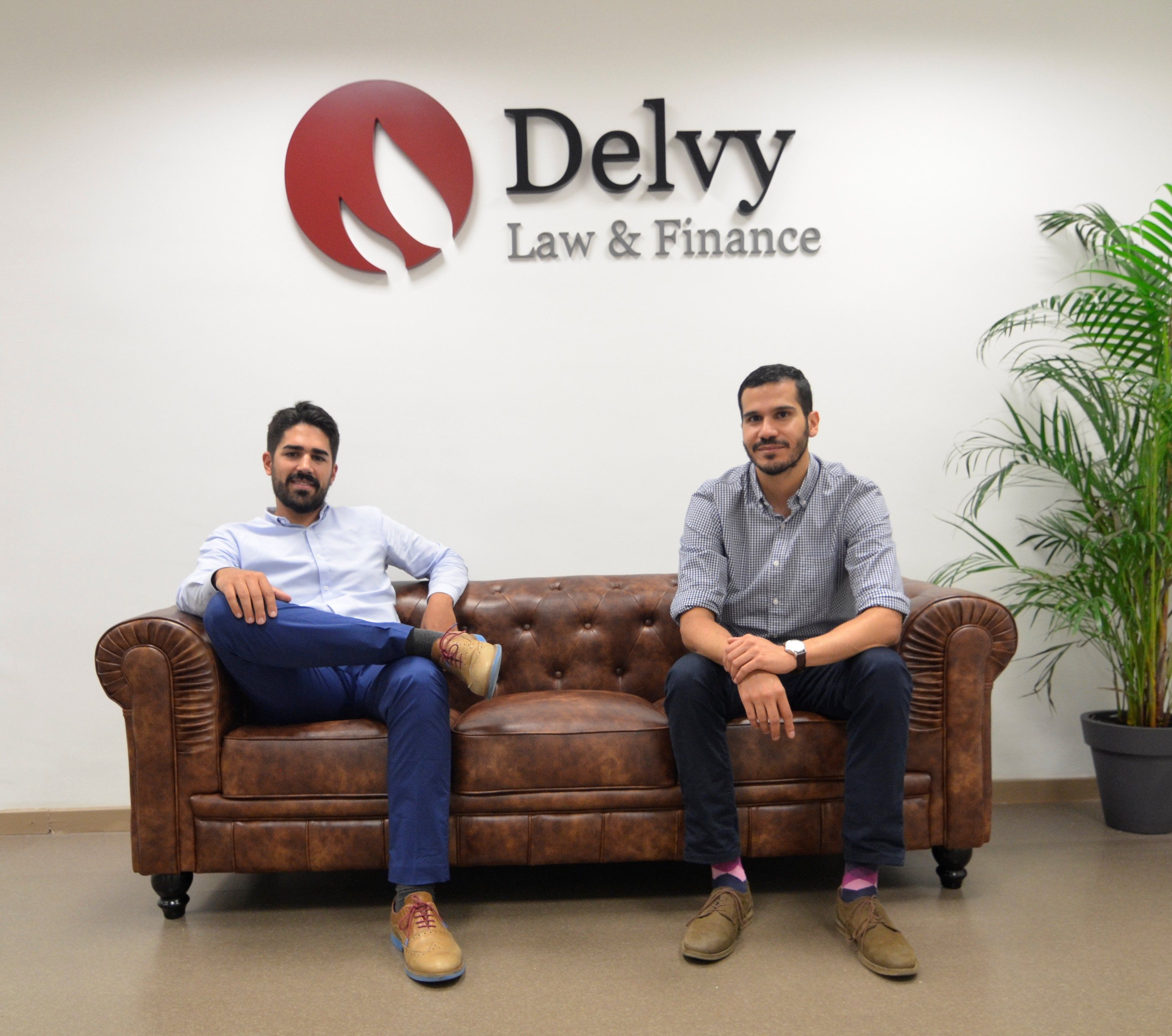 Josep Navajo and Pablo Mancía are the partners of Delvy, lawyers who dare to take off their ties