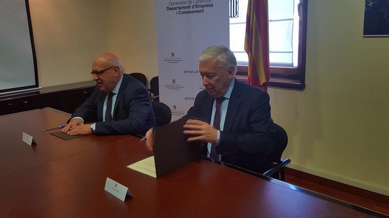 Jordi Baiget i Antoni Abad han signat el conveni entre la Generalitat i Cecot