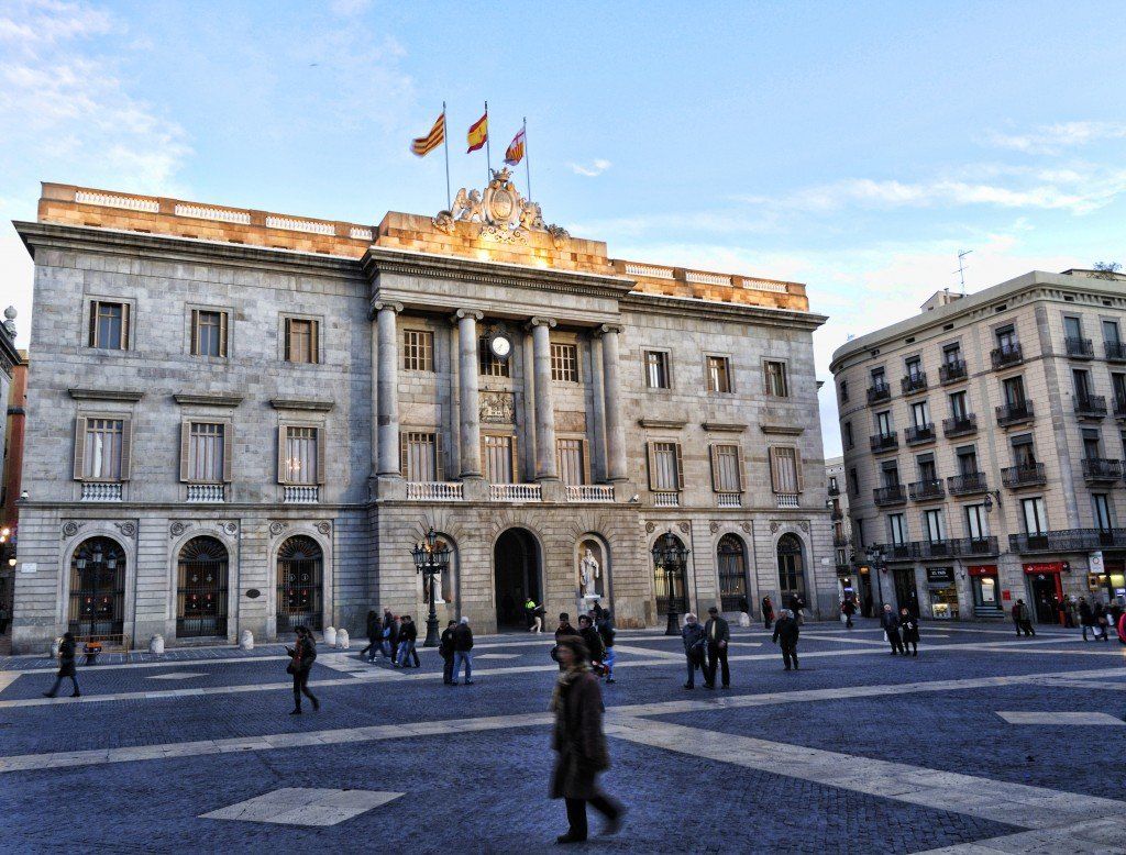 La façana de l'Ajuntament de Barcelona