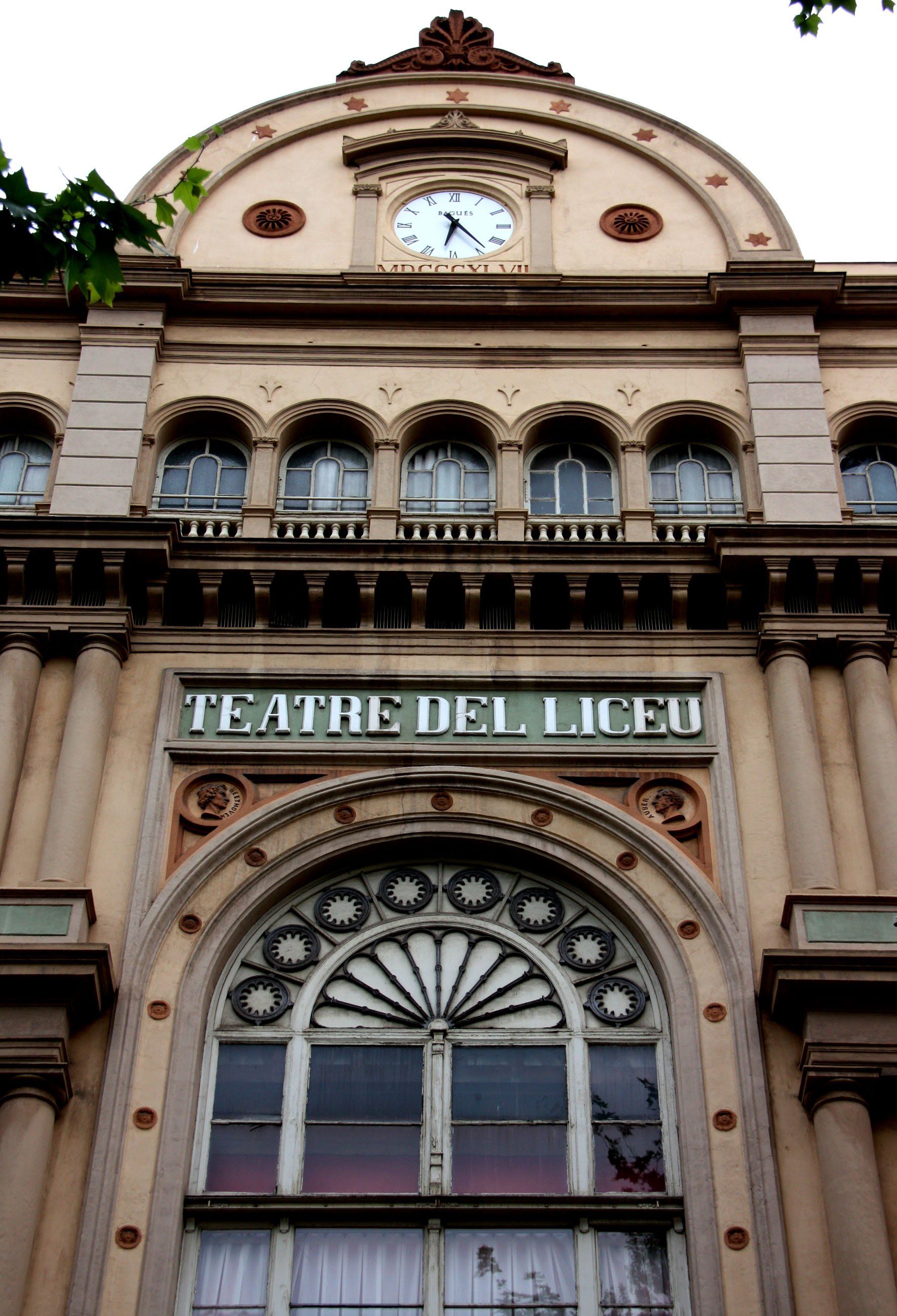 Exterior del Teatre del Liceu, a les Rambles de Barcelona