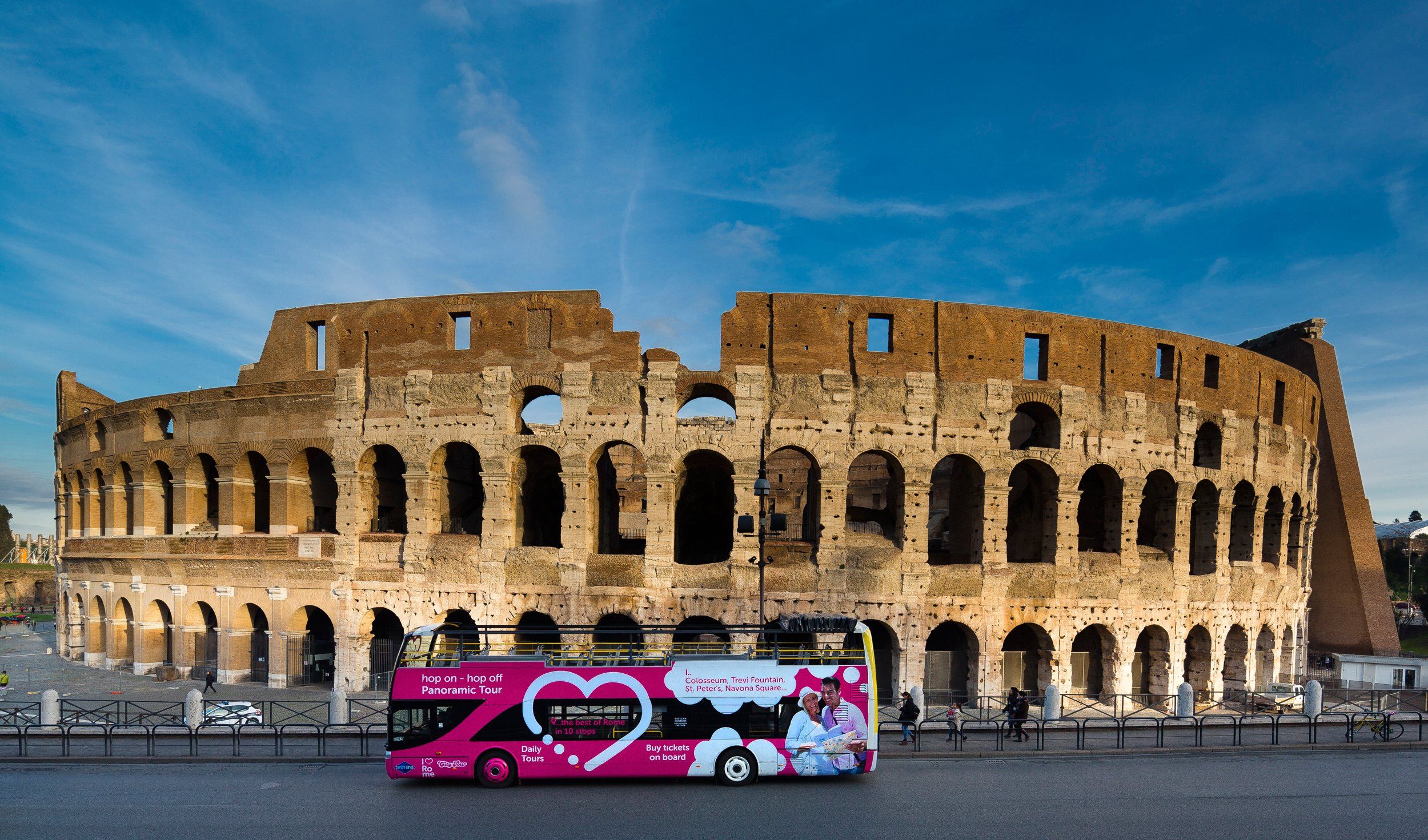 El bus turístic de Roma que opera el Grup Julià