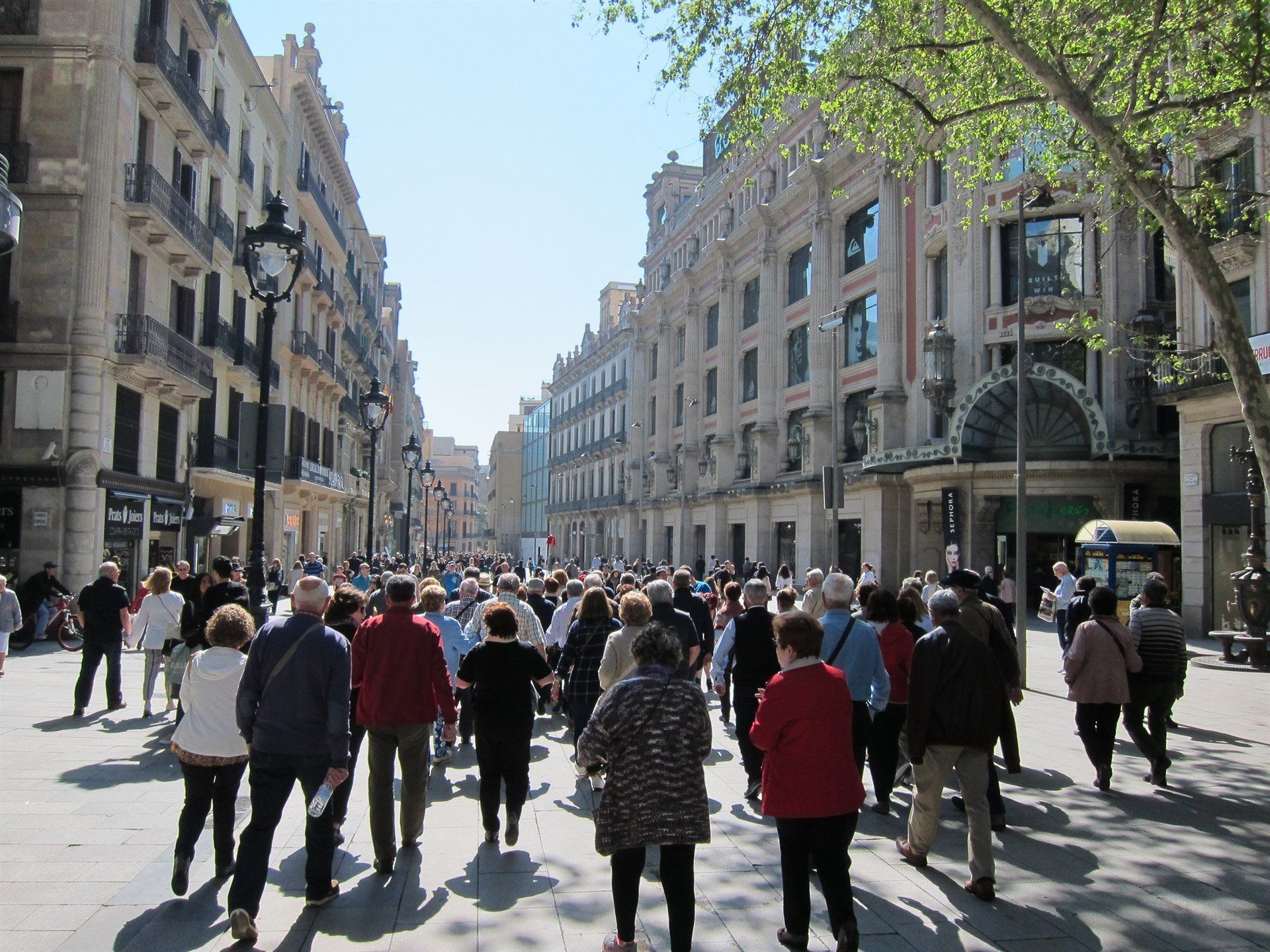 L'enquesta revela que els ingressos mitjans per persona el 2015 van aconseguir els 10.708 euros