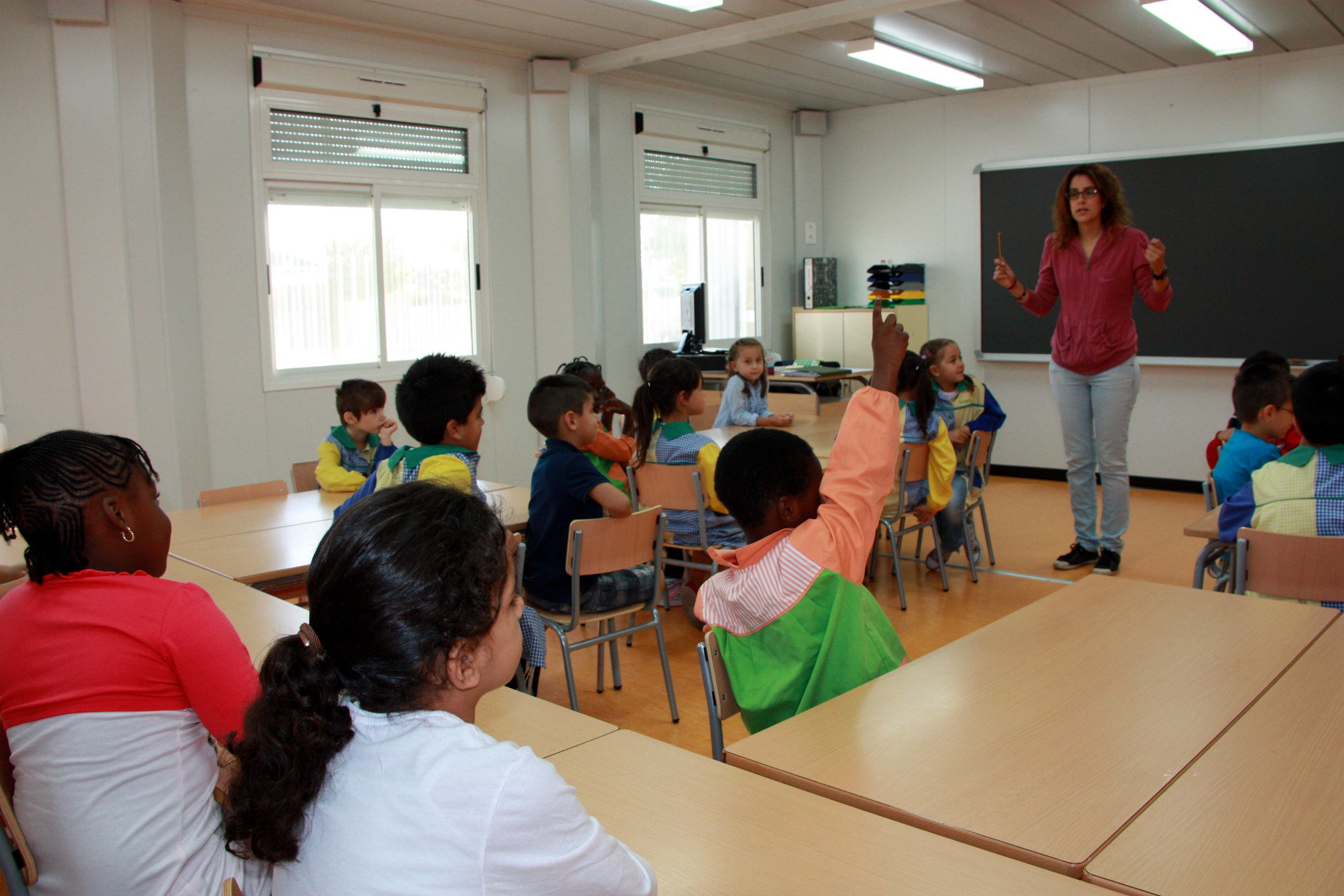 Estudiantes, en una de las aulas de la escuela