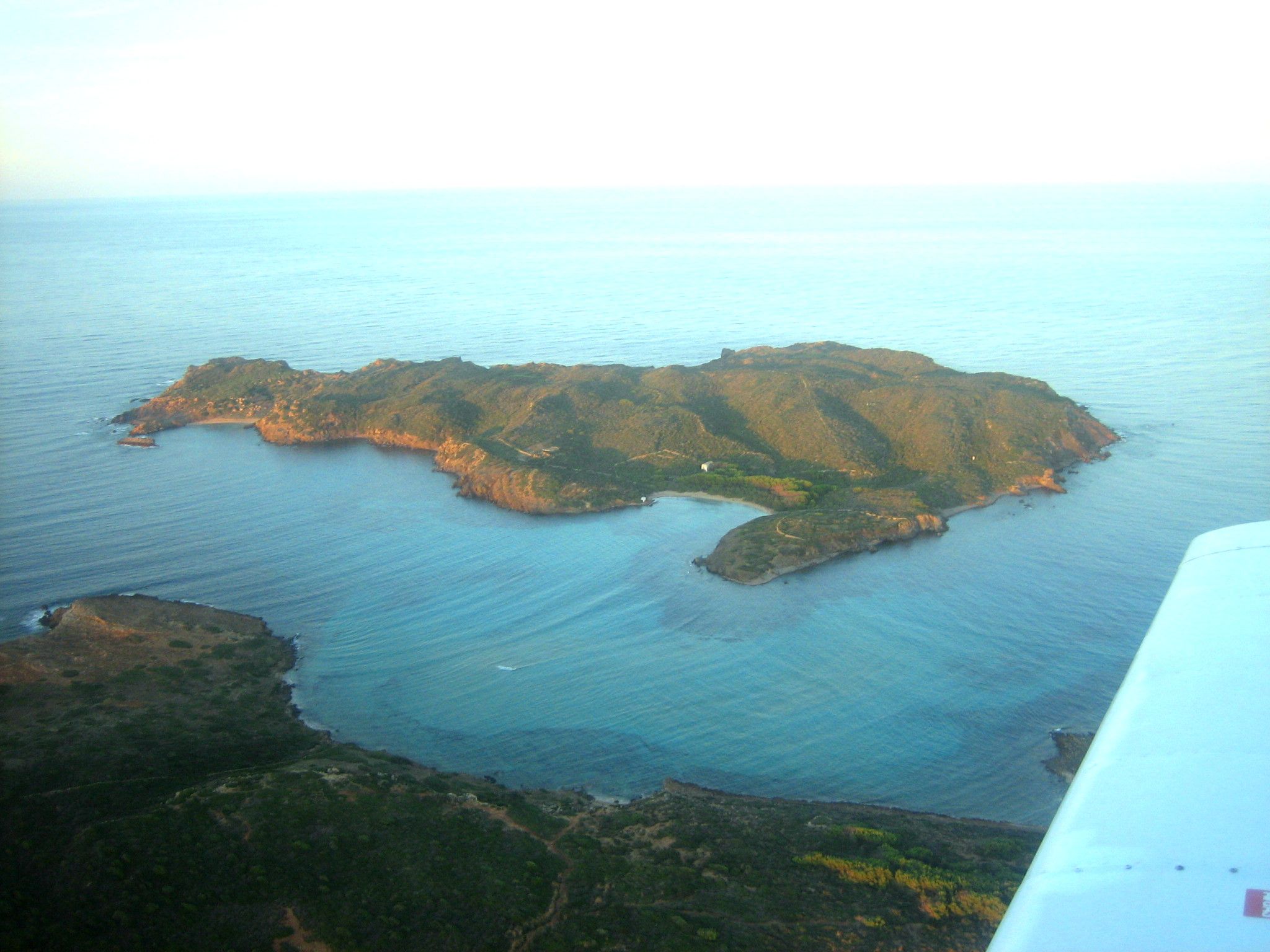 Illa d'en Colom, una joia immobiliària al Mediterrani | Wikipedia