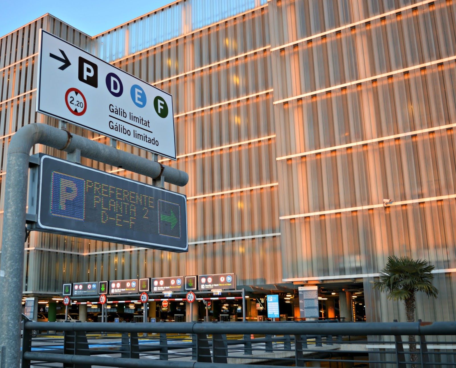 car parking aeropuerto barcelona