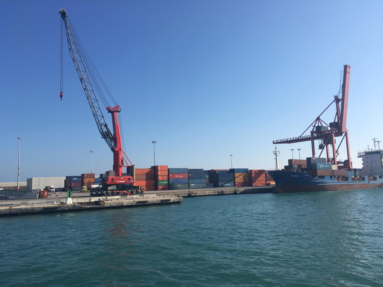 Més contenidors al Port de Barcelona