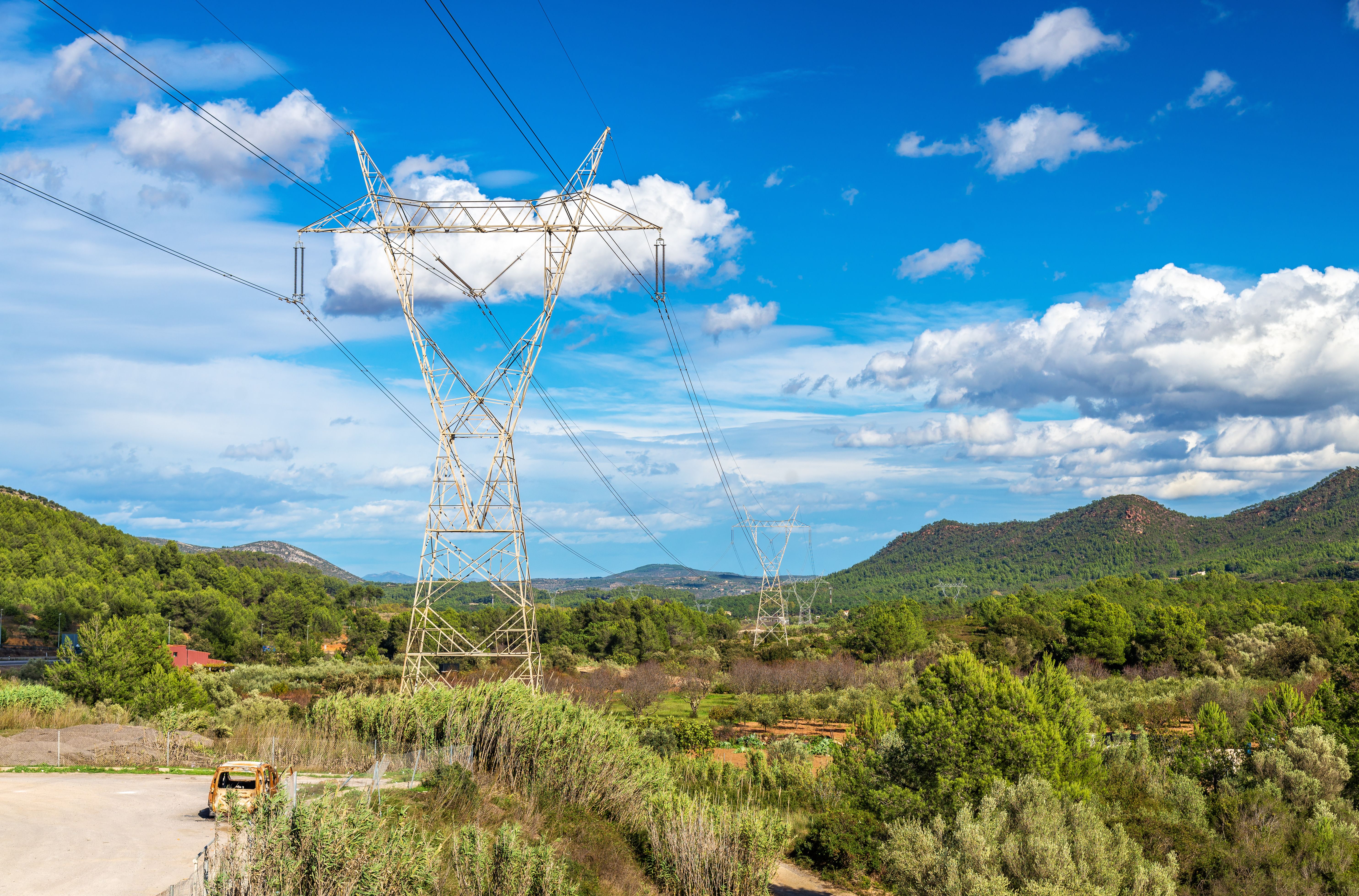 Una tempesta ha afectat les torres elèctriques de Menorca | iStock