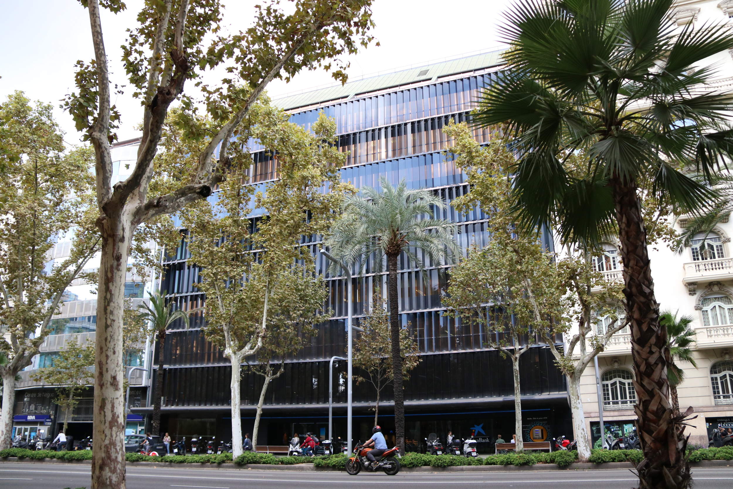 Façana de la seu de Colonial a l'Avinguda Diagonal de Barcelona | ACN