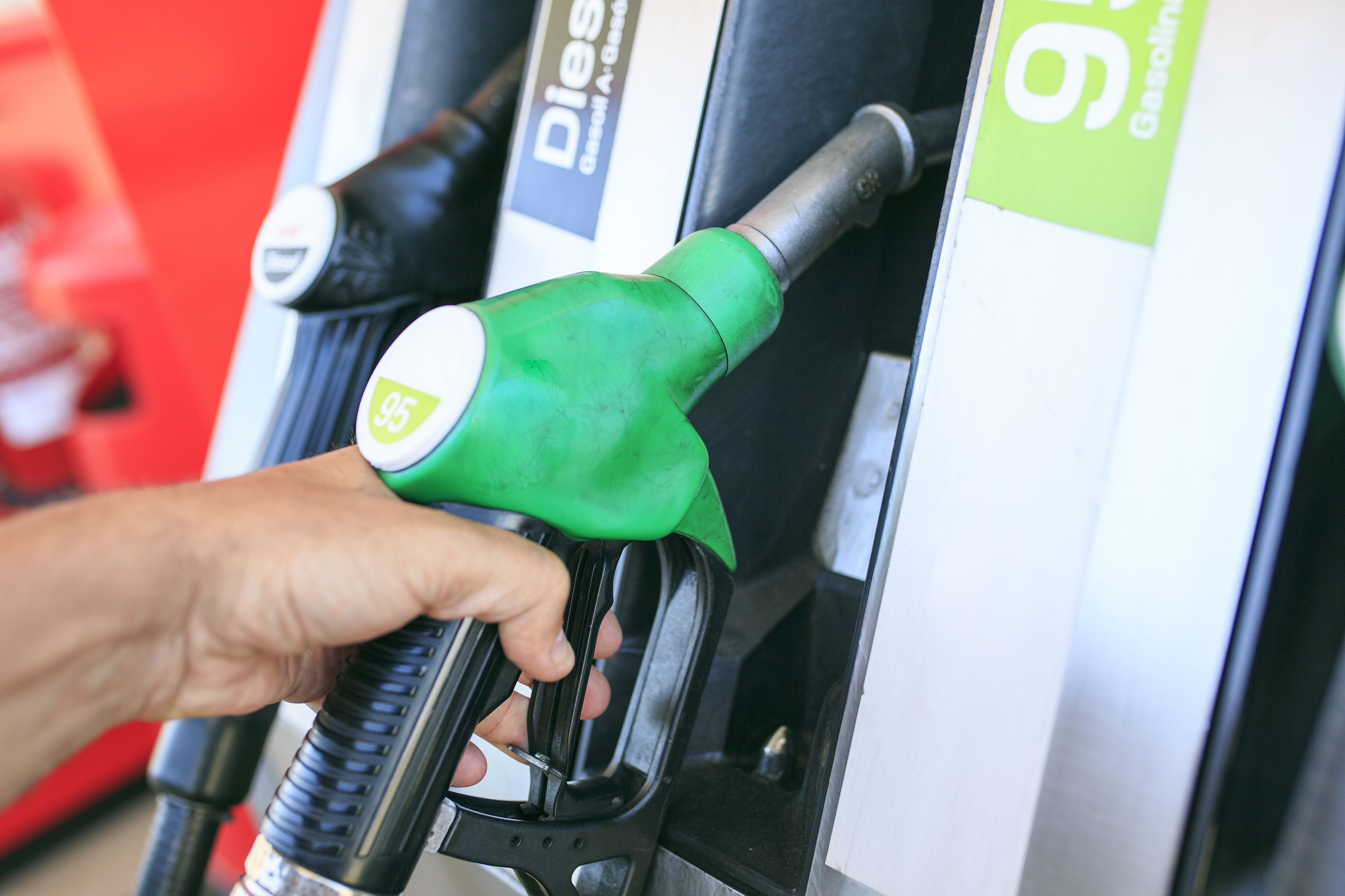 Els carburants provoquen una caiguda de cinc dècimes sobre l'IPC | iStock