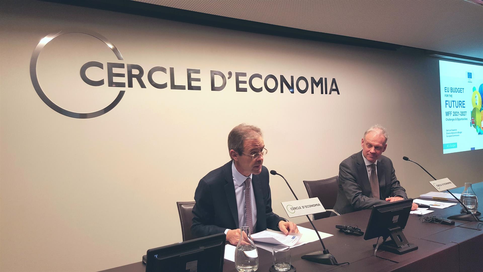 Jordi Gual i Gert Jan Koopman (CE) al Cercle d'Economia