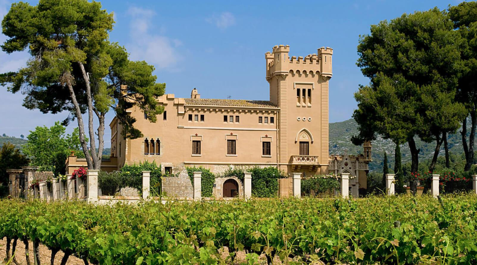 La Torre del Veguer de Sant Pere de Ribes a la comarca del Garraf