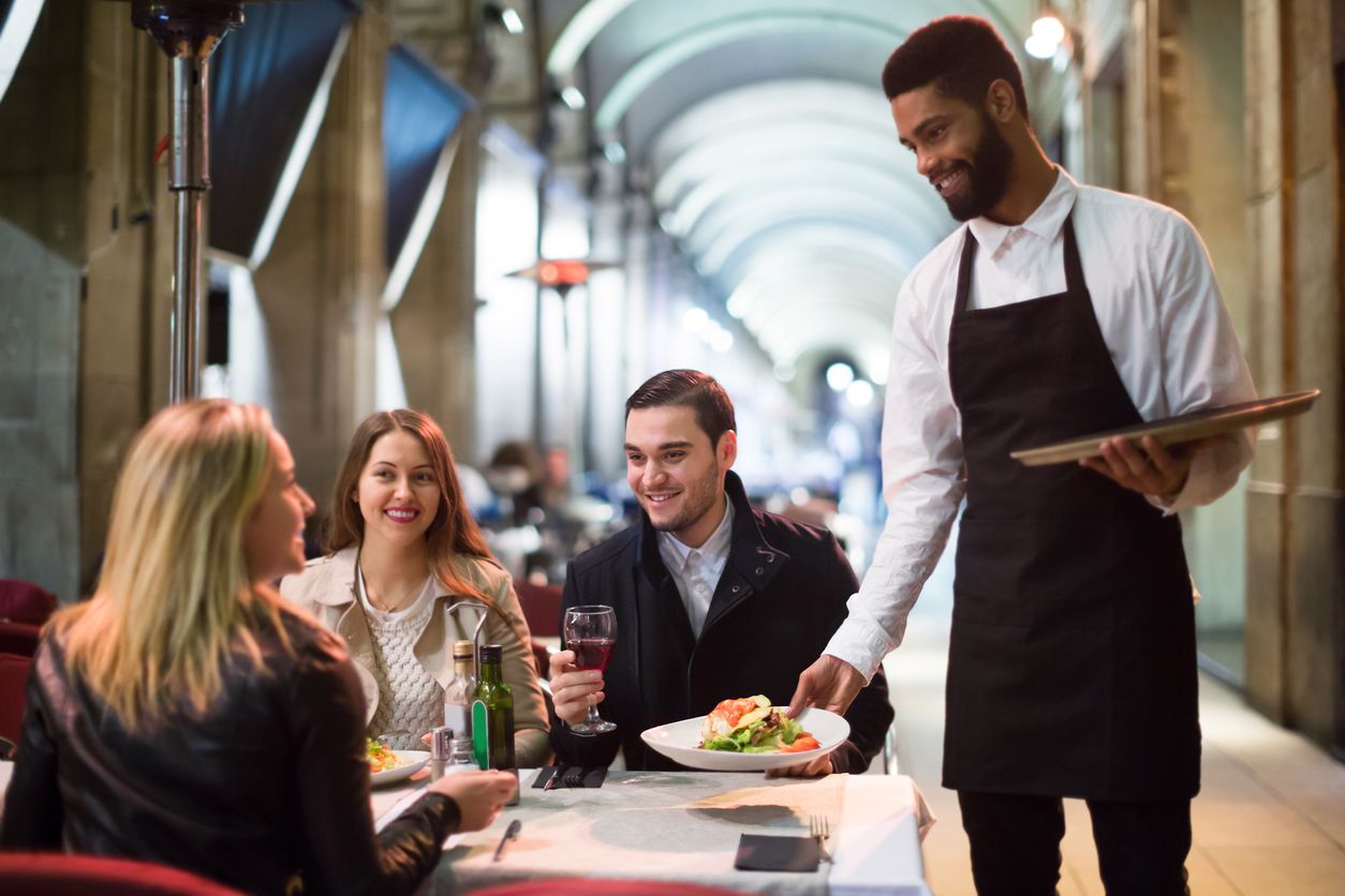 L'hostaleria i la restauració crearan un 9% més de contractes | iStock