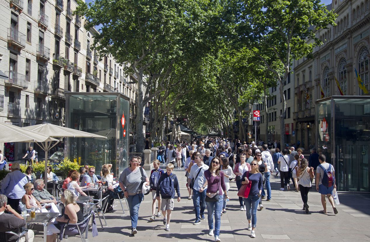 La població catalana pasarà de los 7,5 millones de habitantes actuales a los ocho en 2030 | iStock