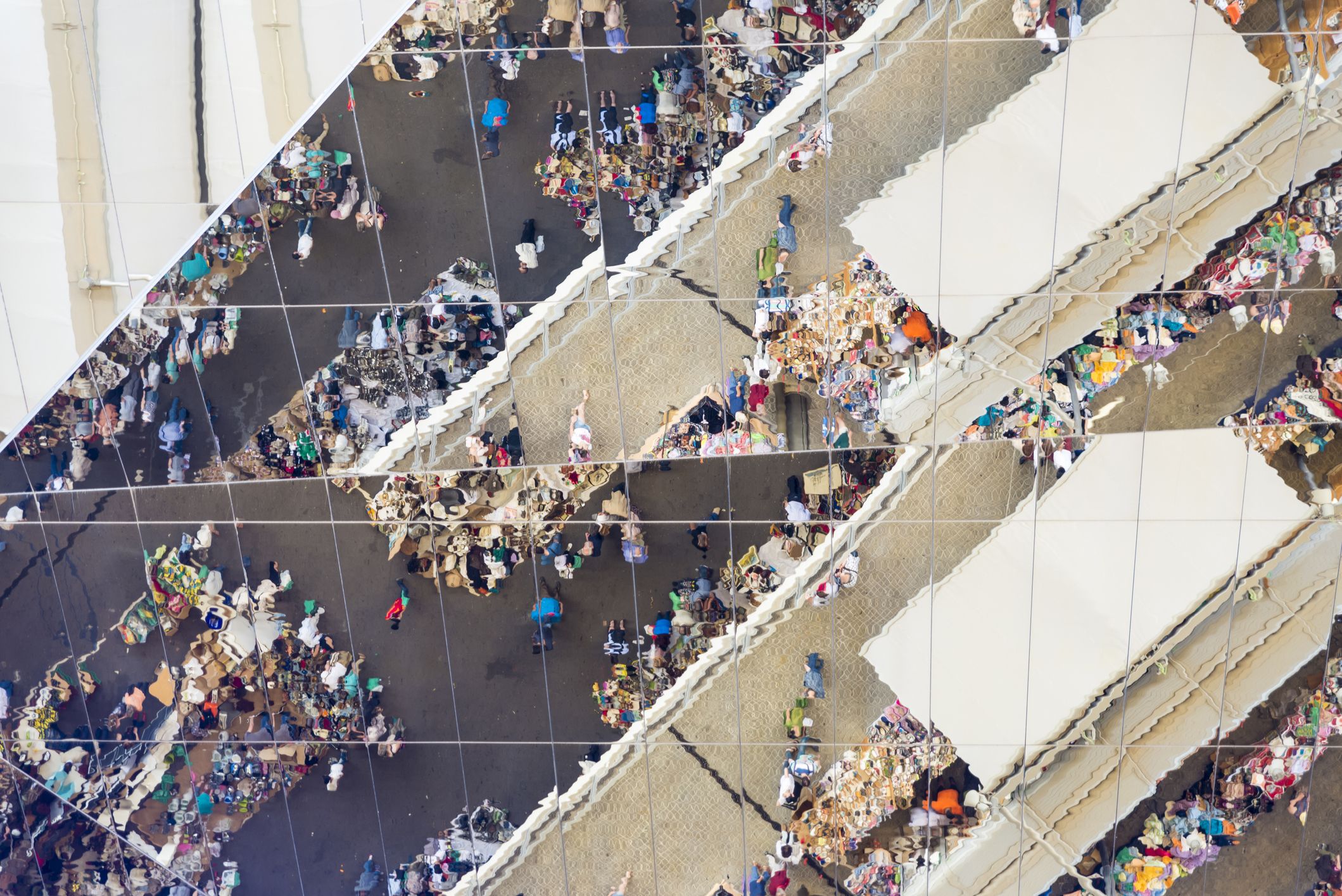 El negoci de la moda a Catalunya posa el client al centre de la seva estratègia | iStock