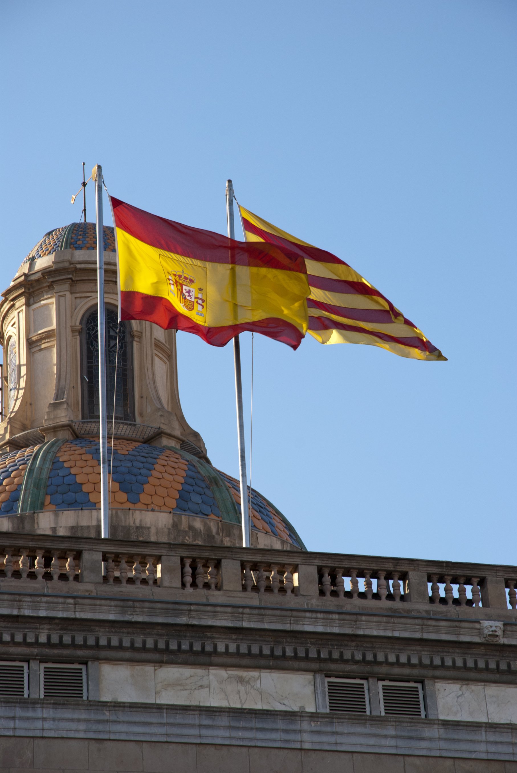 Les banderes d'Espanya i Catalunya