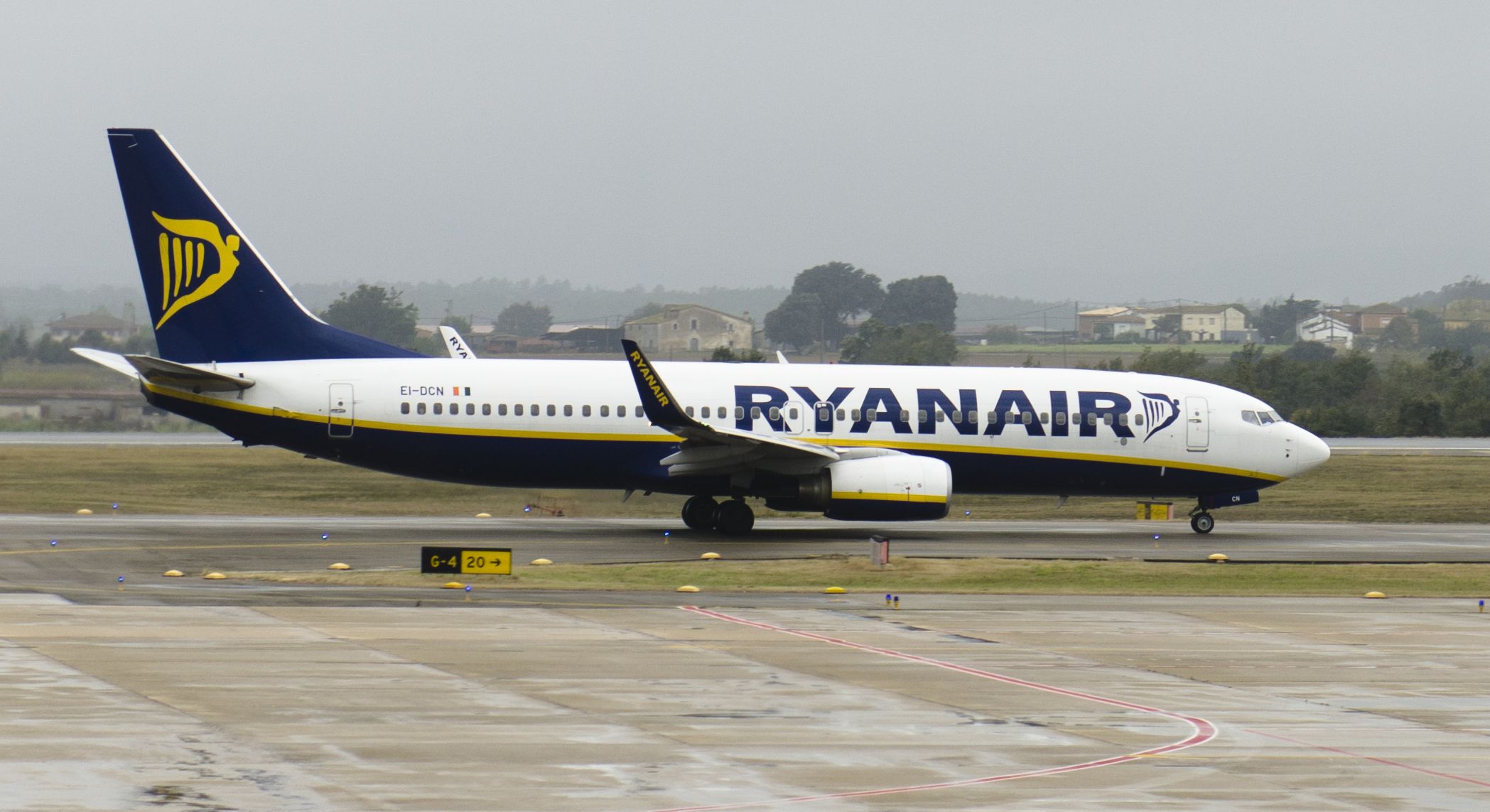 Un avió de Ryanair a l'aeroport de Girona | iStock