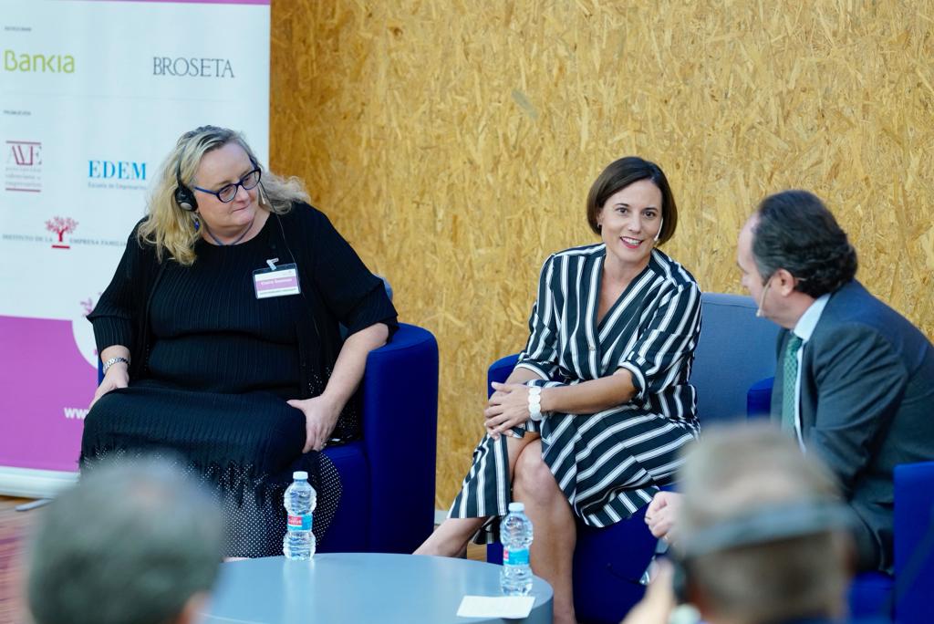 Participants en la jornada sobre empresa familiar de València | Cedida