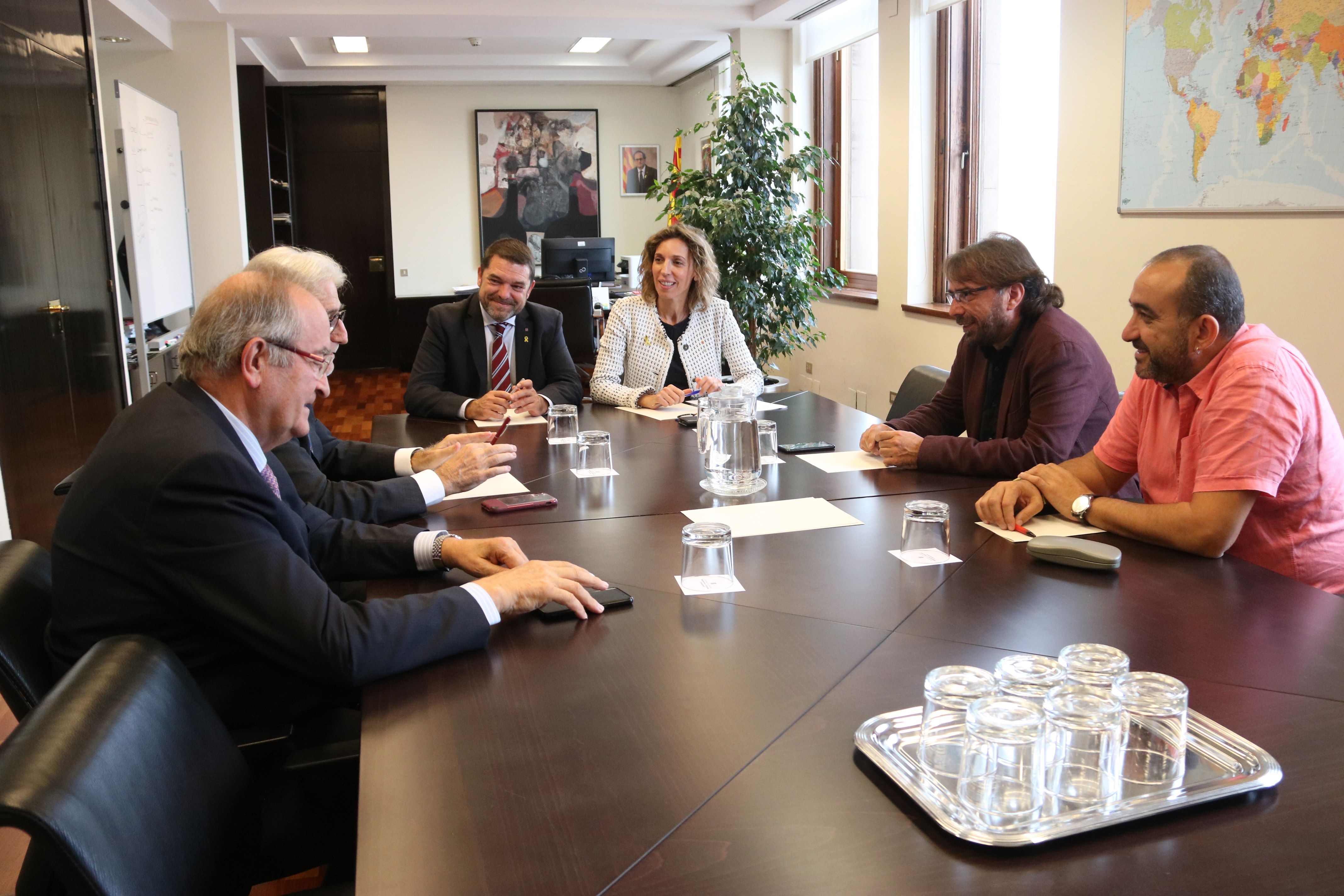 La consejera de empresa y Conocimiento, Àngels Chacón, durante la reunió con el Consejo Català de la Empresa | ACN