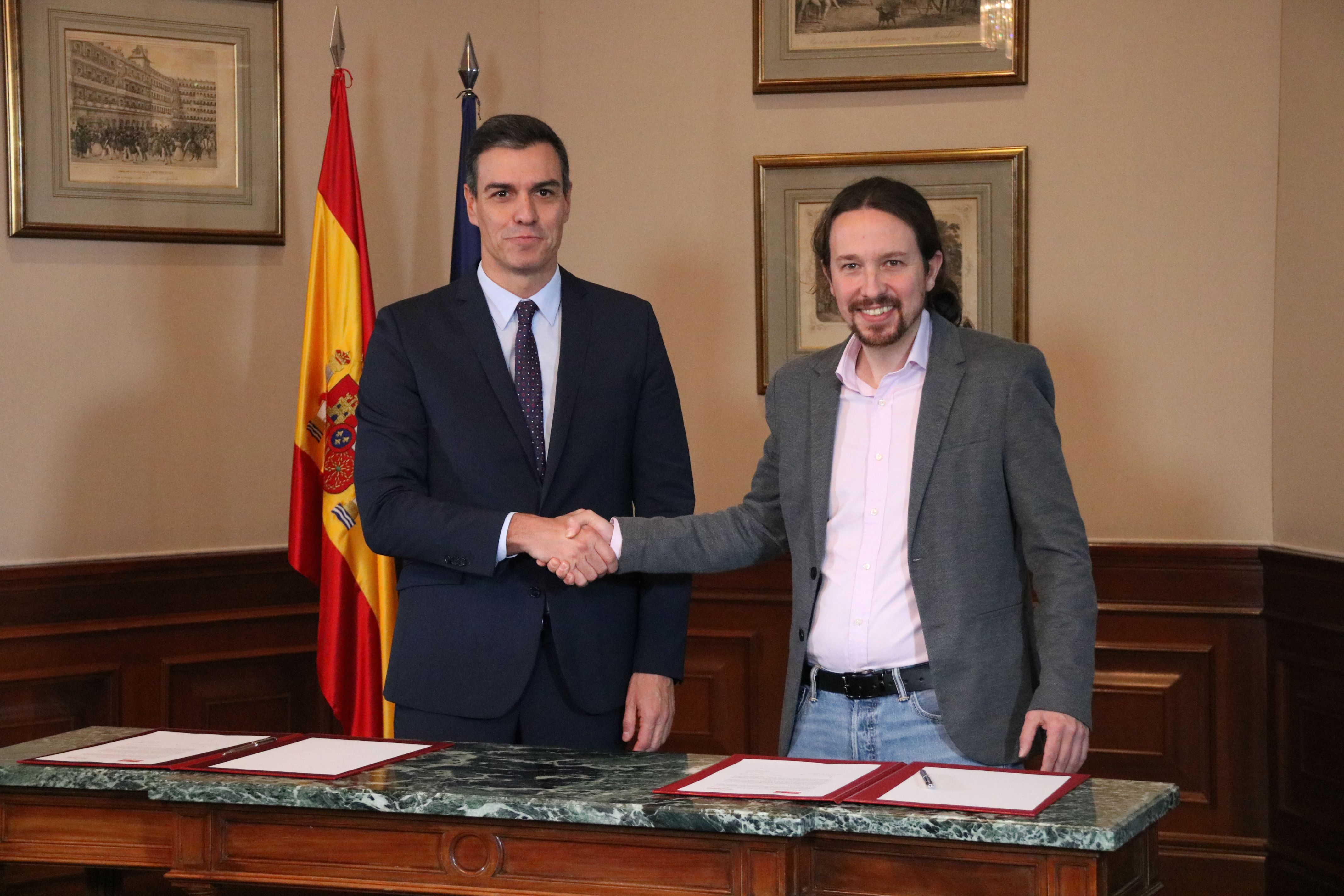 Sanónchez e Iglesias firman el preacuerdo para el gobierno de coalició al Congrés de los Diputados | ACN