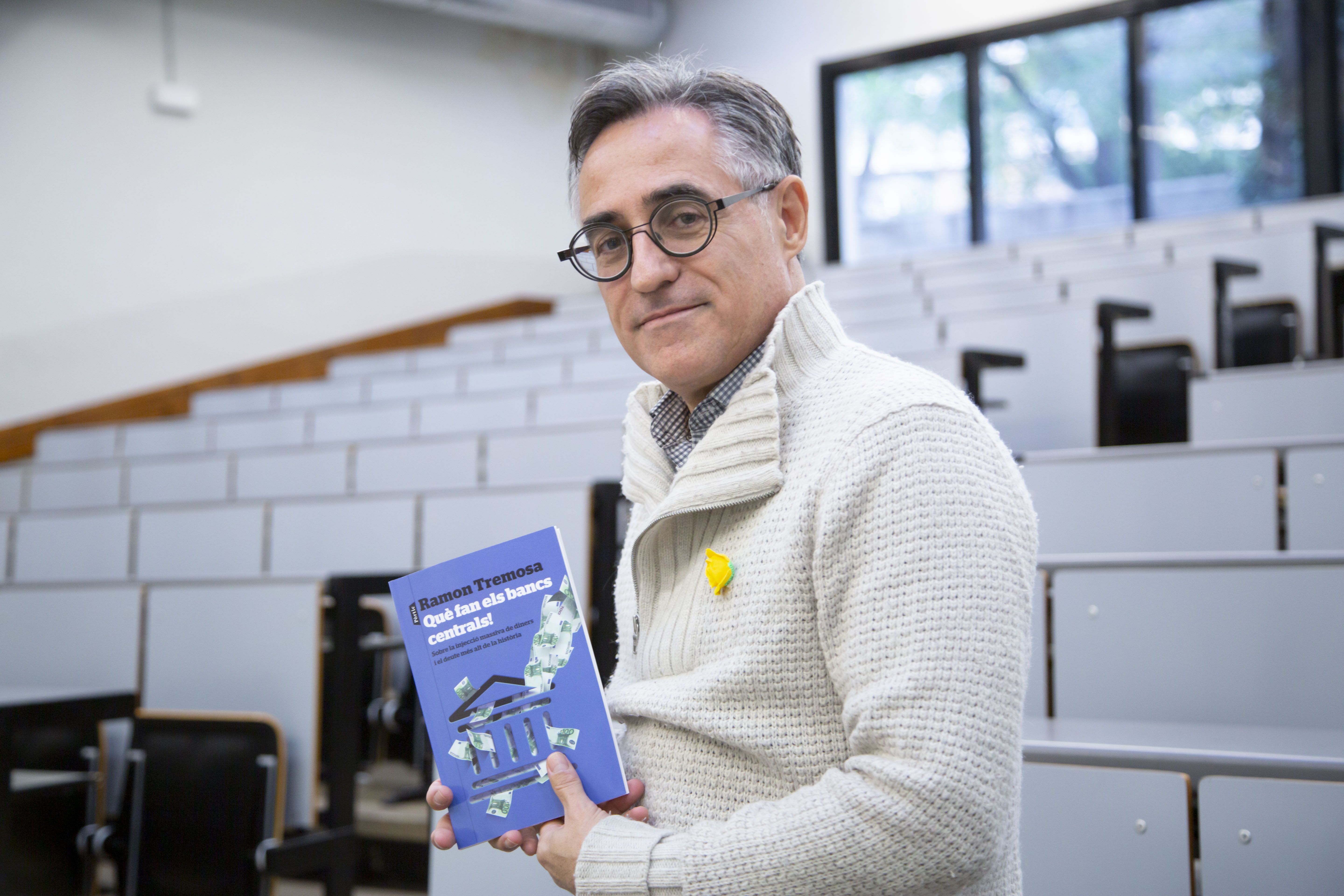 Ramon Tremosa presenta su nuevo libro 'Que hacen los bancos centrales' | Àngel Bravo