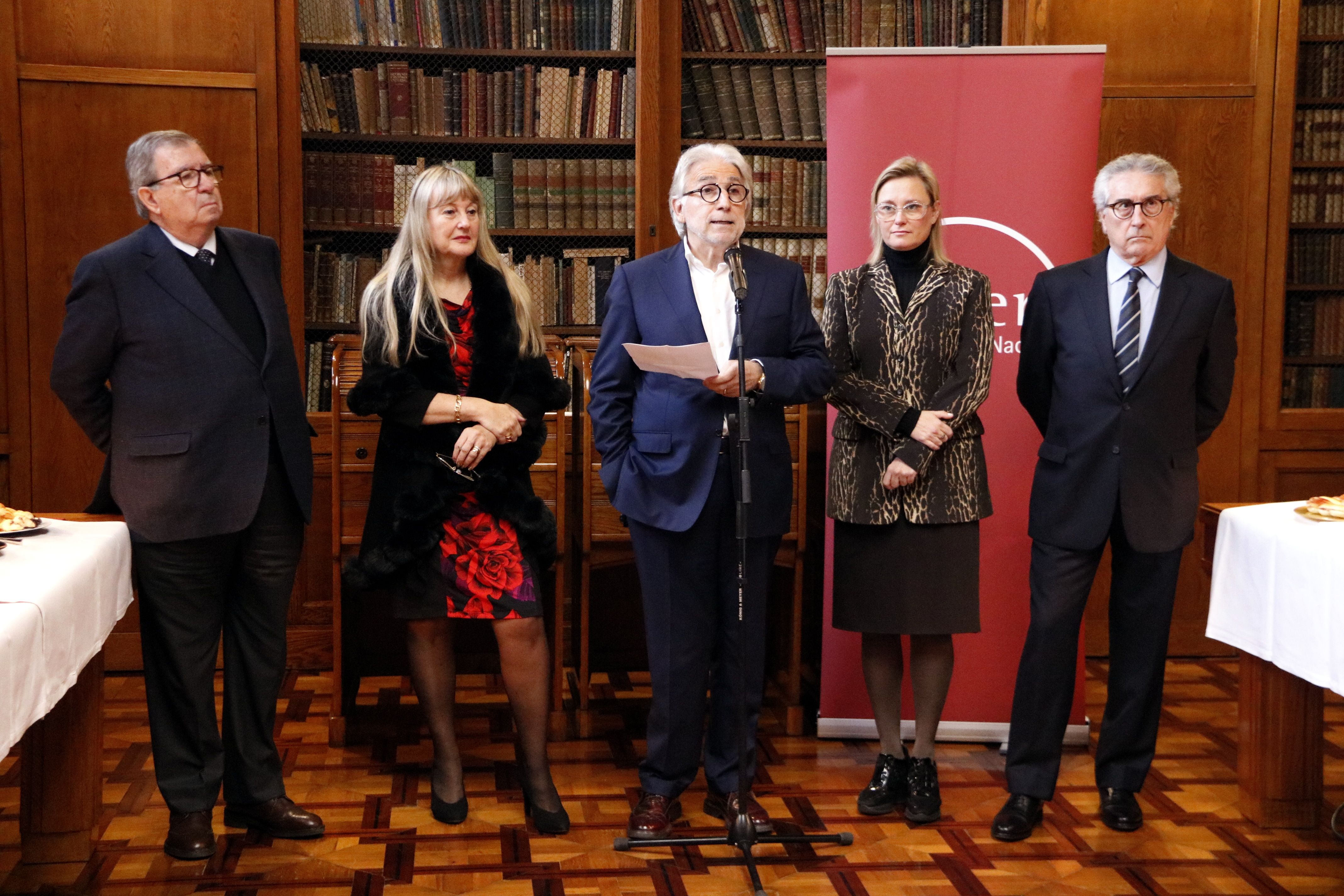 El president de Foment, Josep Sánchez Llibre, i el seu equip fent balanç de l'any. | ACN