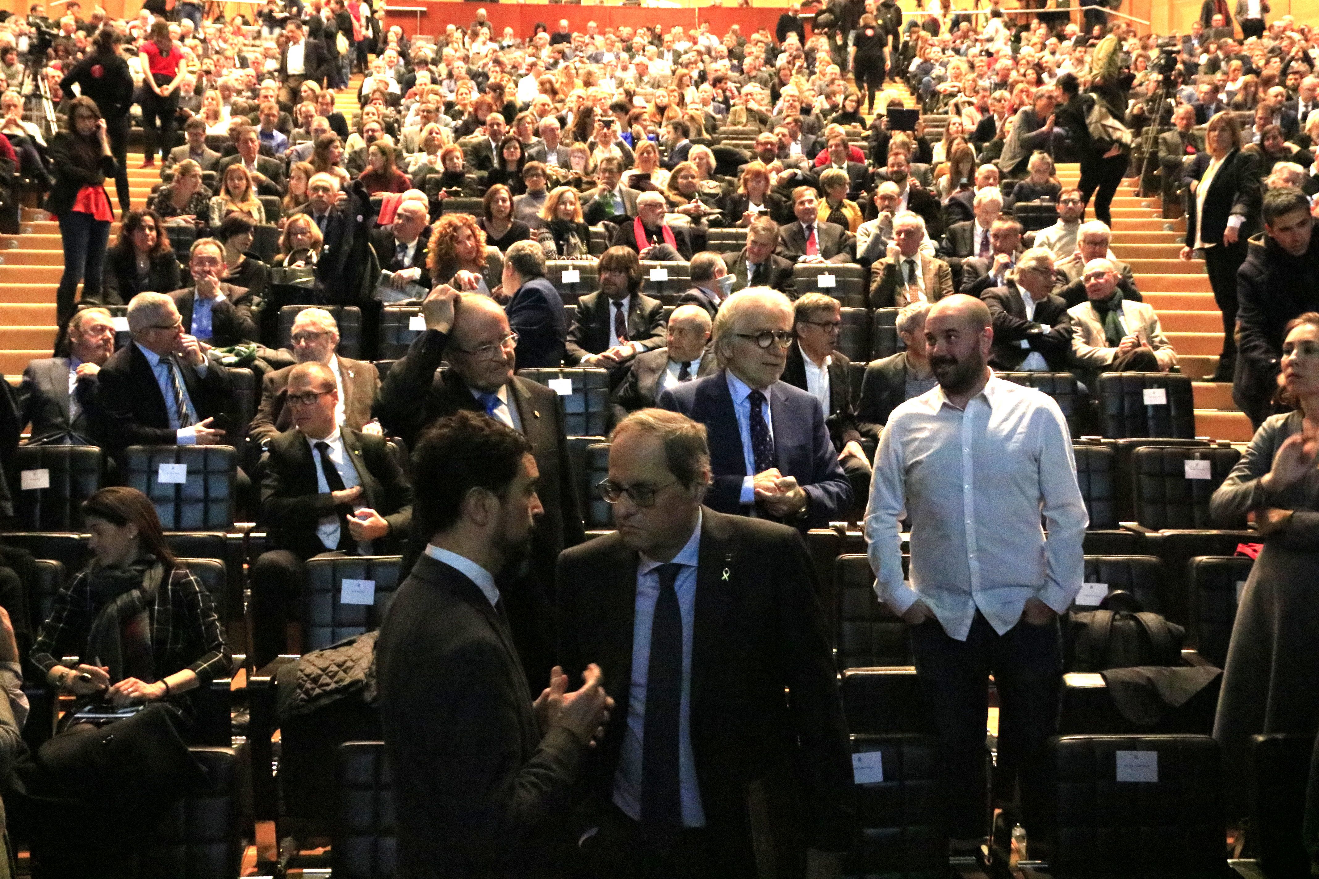 El consejero de Territorio y Sostenibilidad, Damià Calvet, y el presidente de la Generalitat, Quim Tuesta, a la primera Cumbre Catalana de Acció Climàtica, en que empresas y entidades han asumido un compromiso con el medio ambiente | ACN