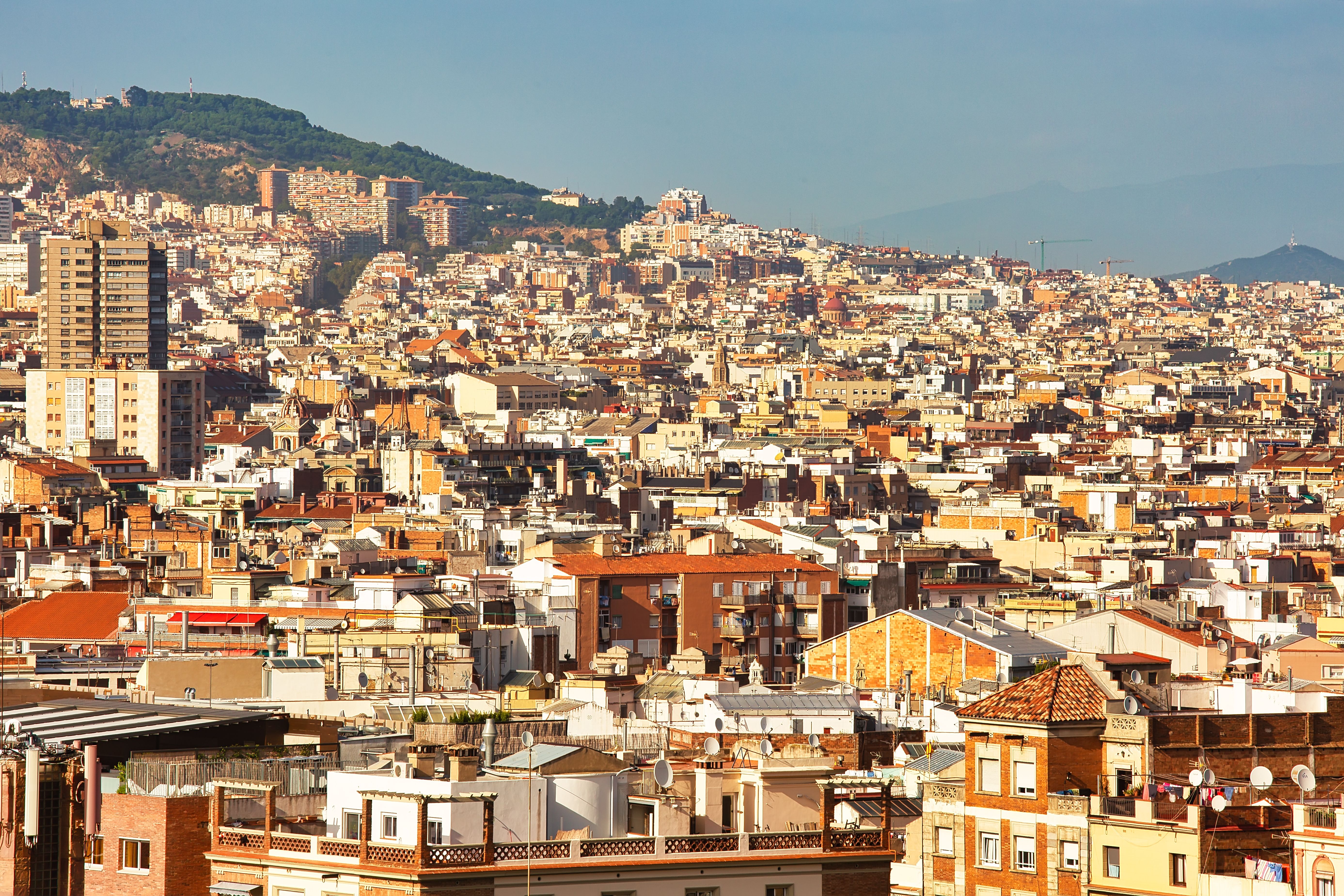 Vista aèría de viviendas en Barcelona | iStock