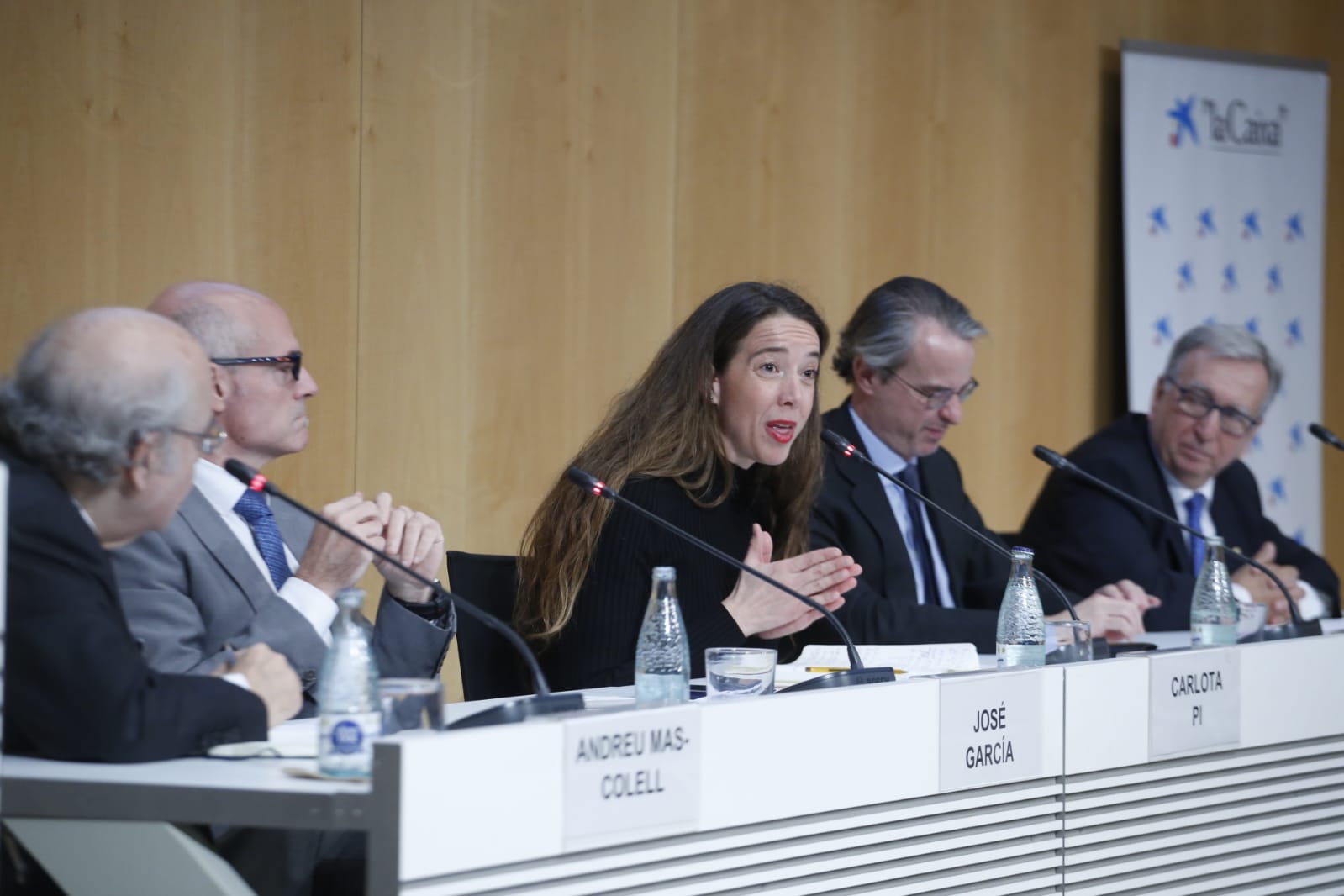 Los ponientes de la tabla redonda sobre universidades e innovación organizada por los premios Jaume I | Cedida