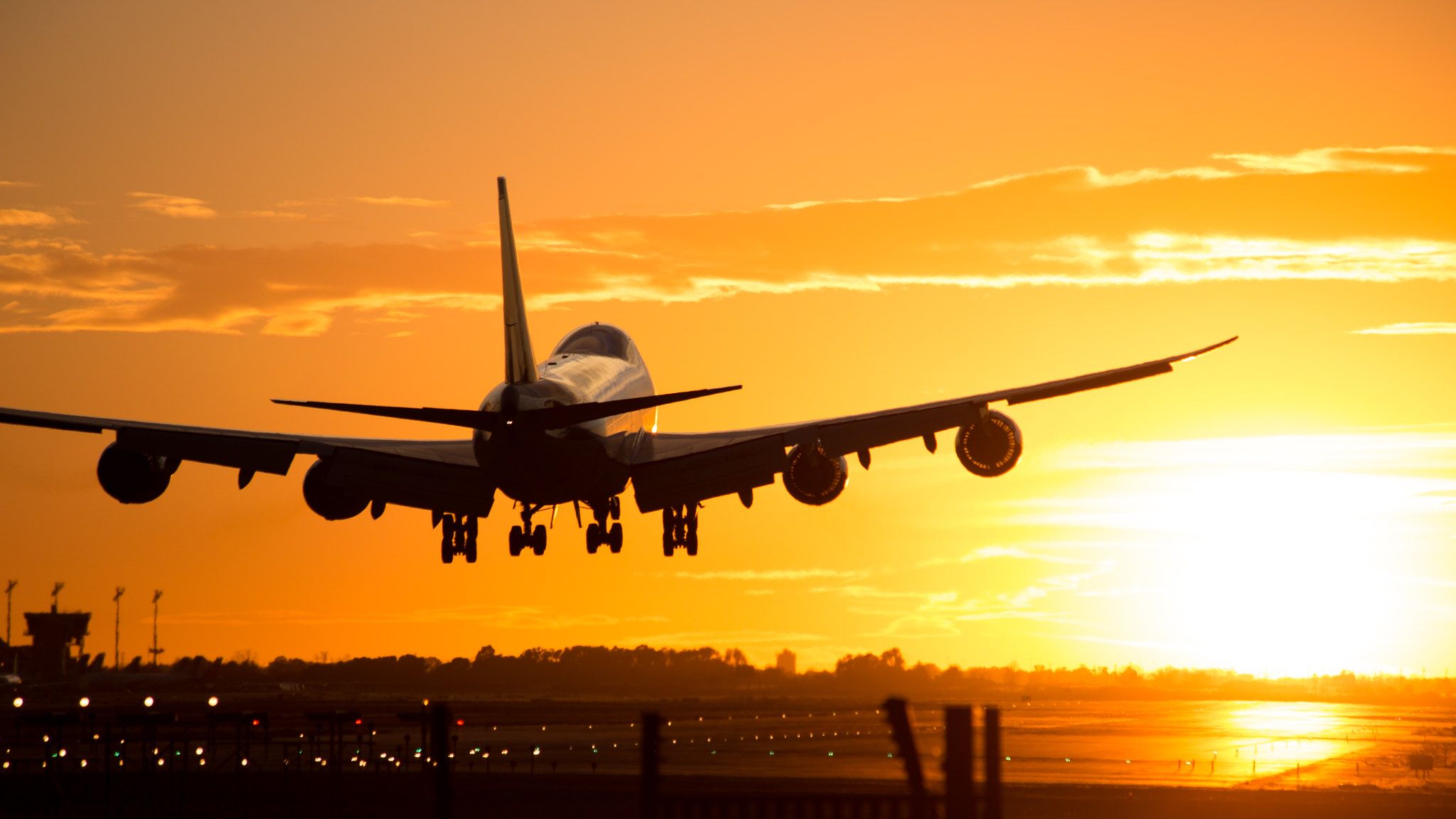 Un avión al Aeropuerto de ^. | Jordi Cucurull (Flickr)