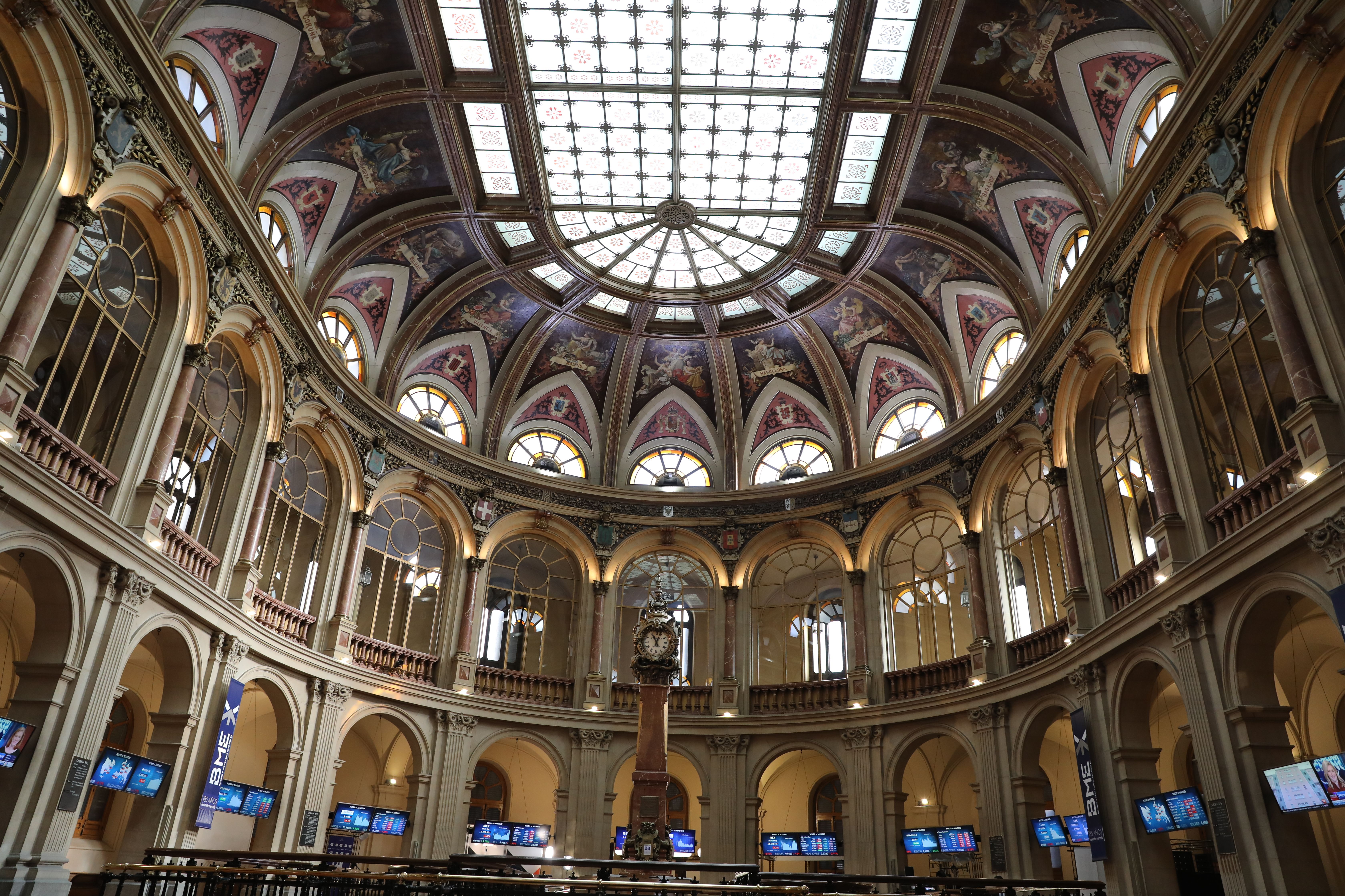 El interior de la Bolsa de Madrid en una imagen de archivo | Europa Press