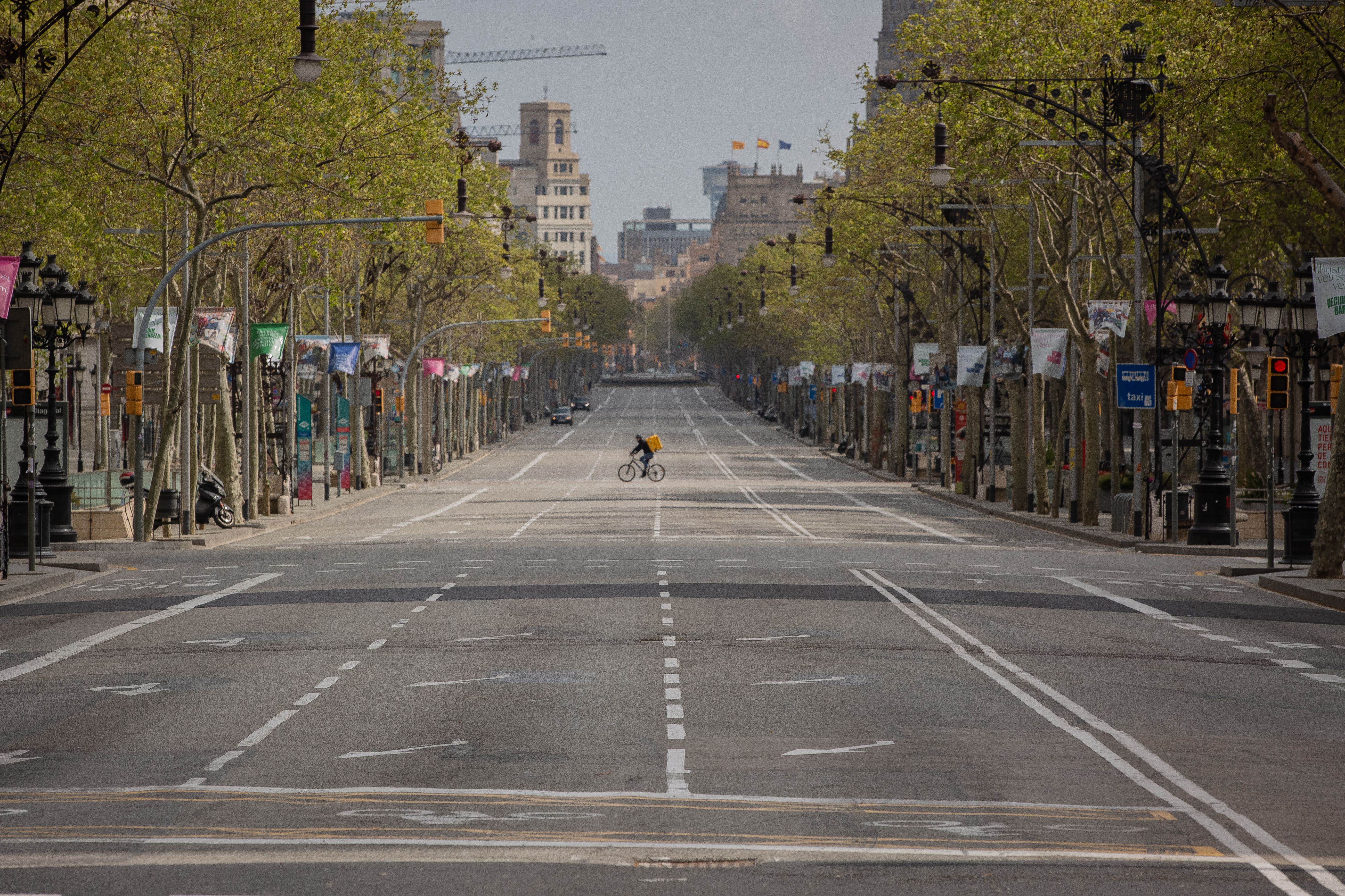 El paseo de Gracia vacío por el coronavirus. | EP