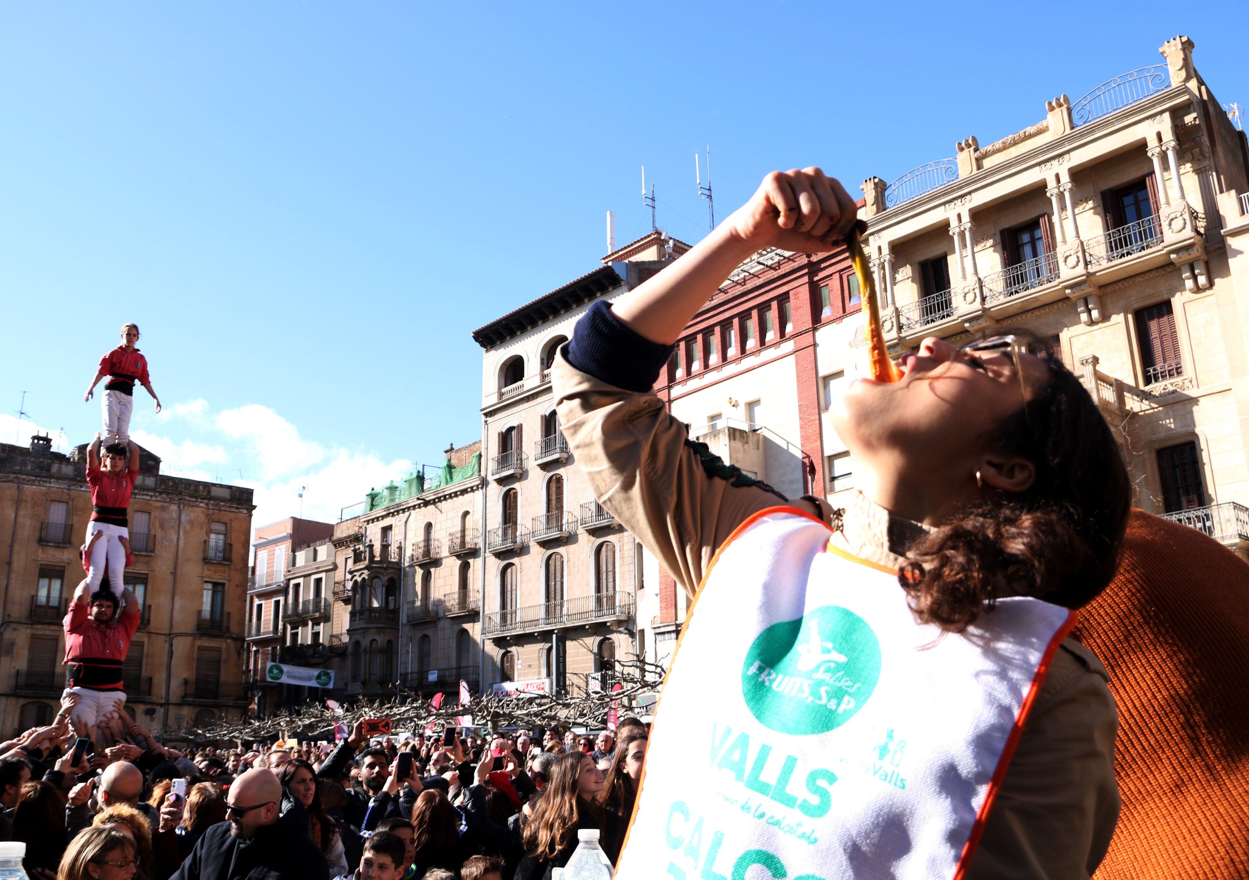 La Gran Festa de la Calçotada amb les colles castelleres vallenques 