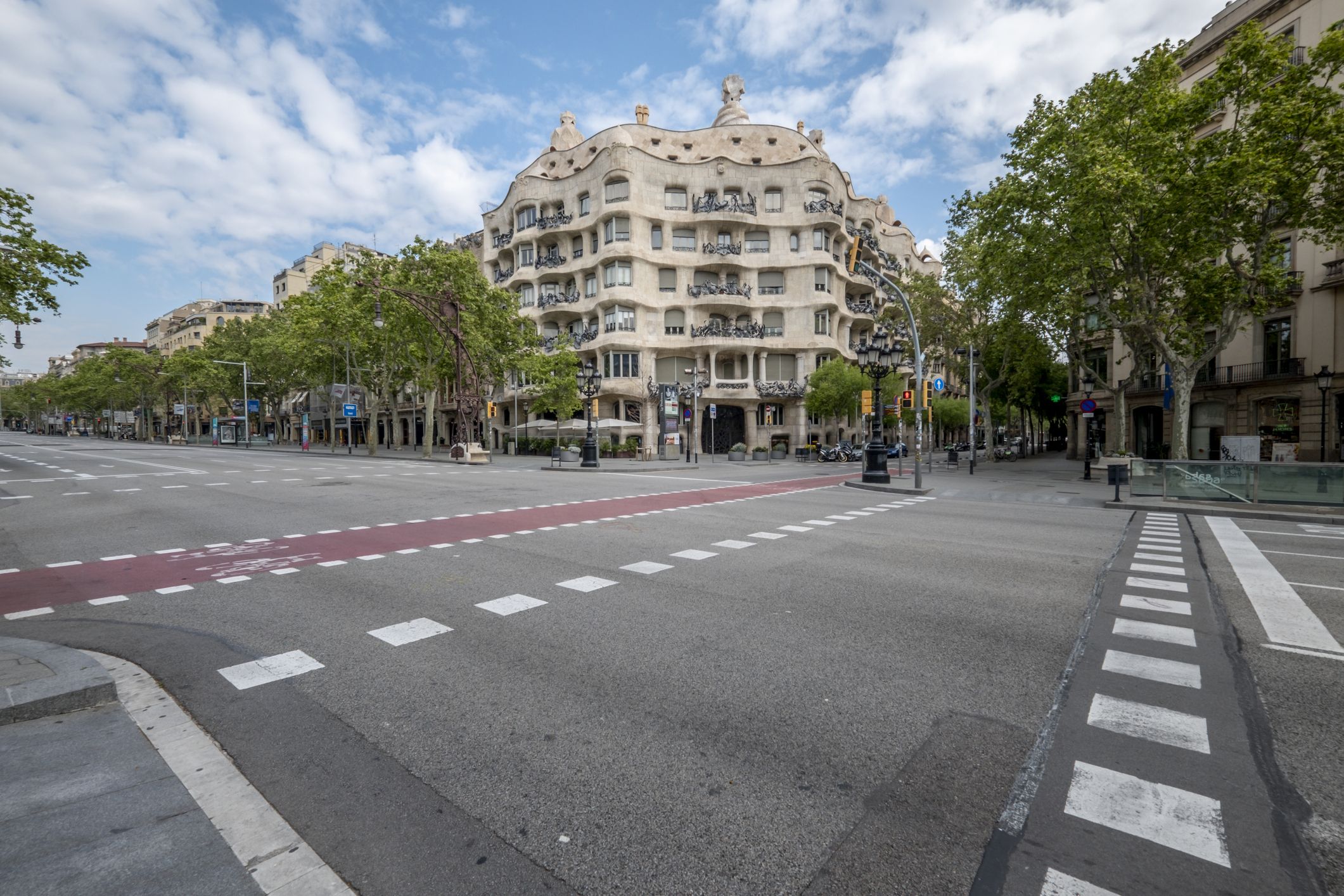 La Pedrera buida pel coronavirus durant el confinament. | iStock