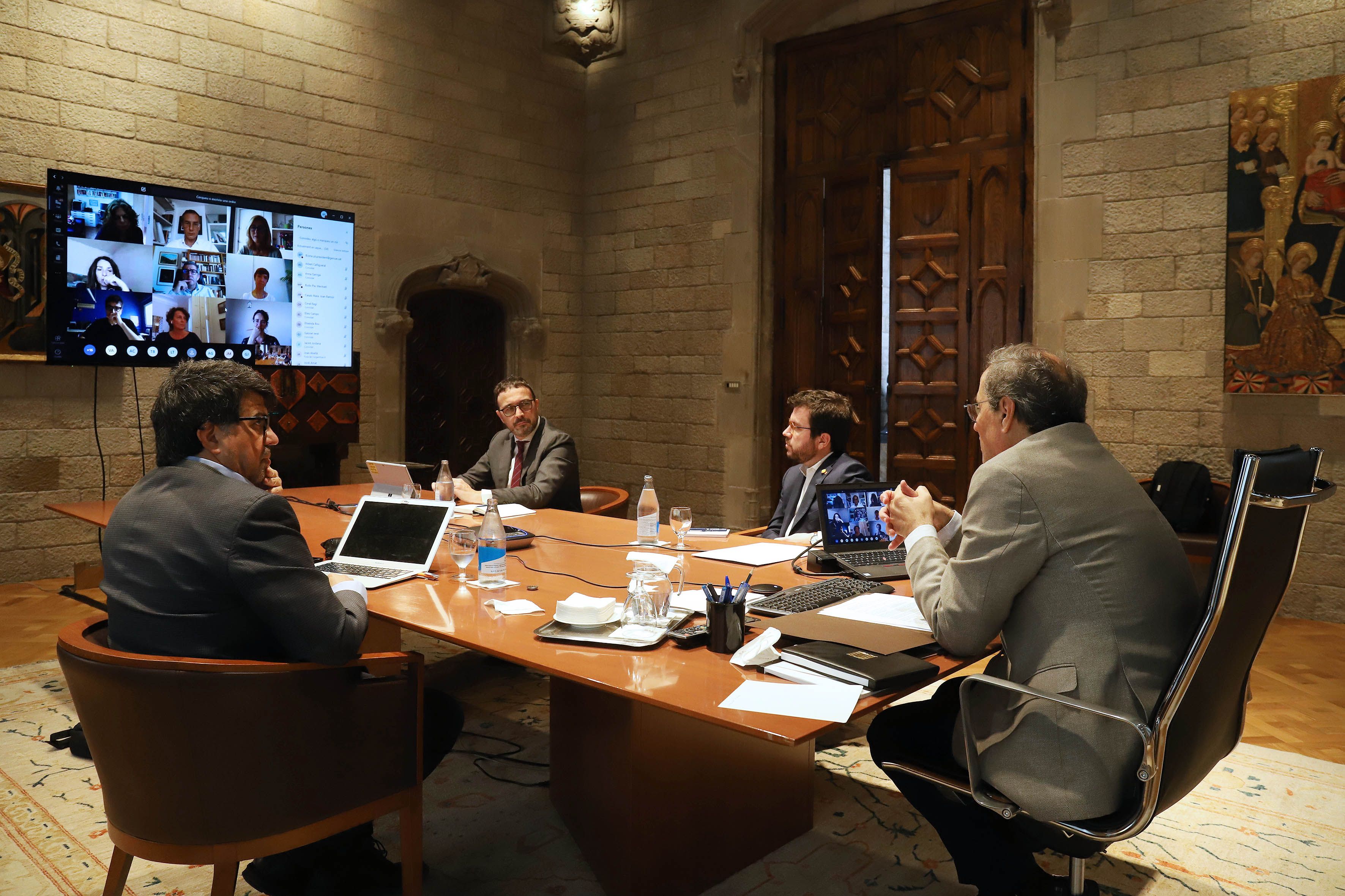 Reunió del president i el vicepresident amb el grup de treball de l'estratègia Catalunya 2022 | Govern