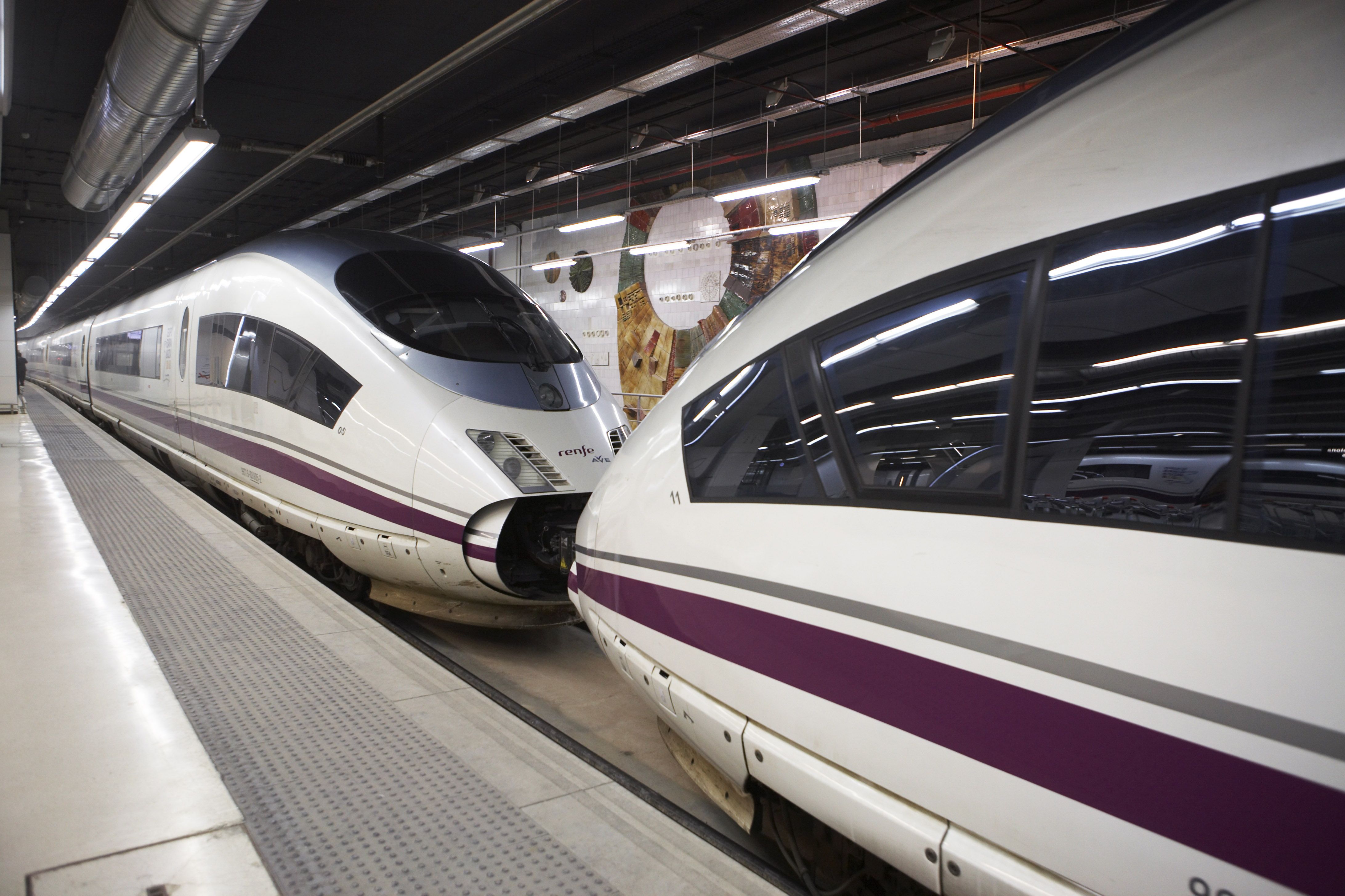 Un tren AVE de Renfe, en una imatge d'arxiu | ACN