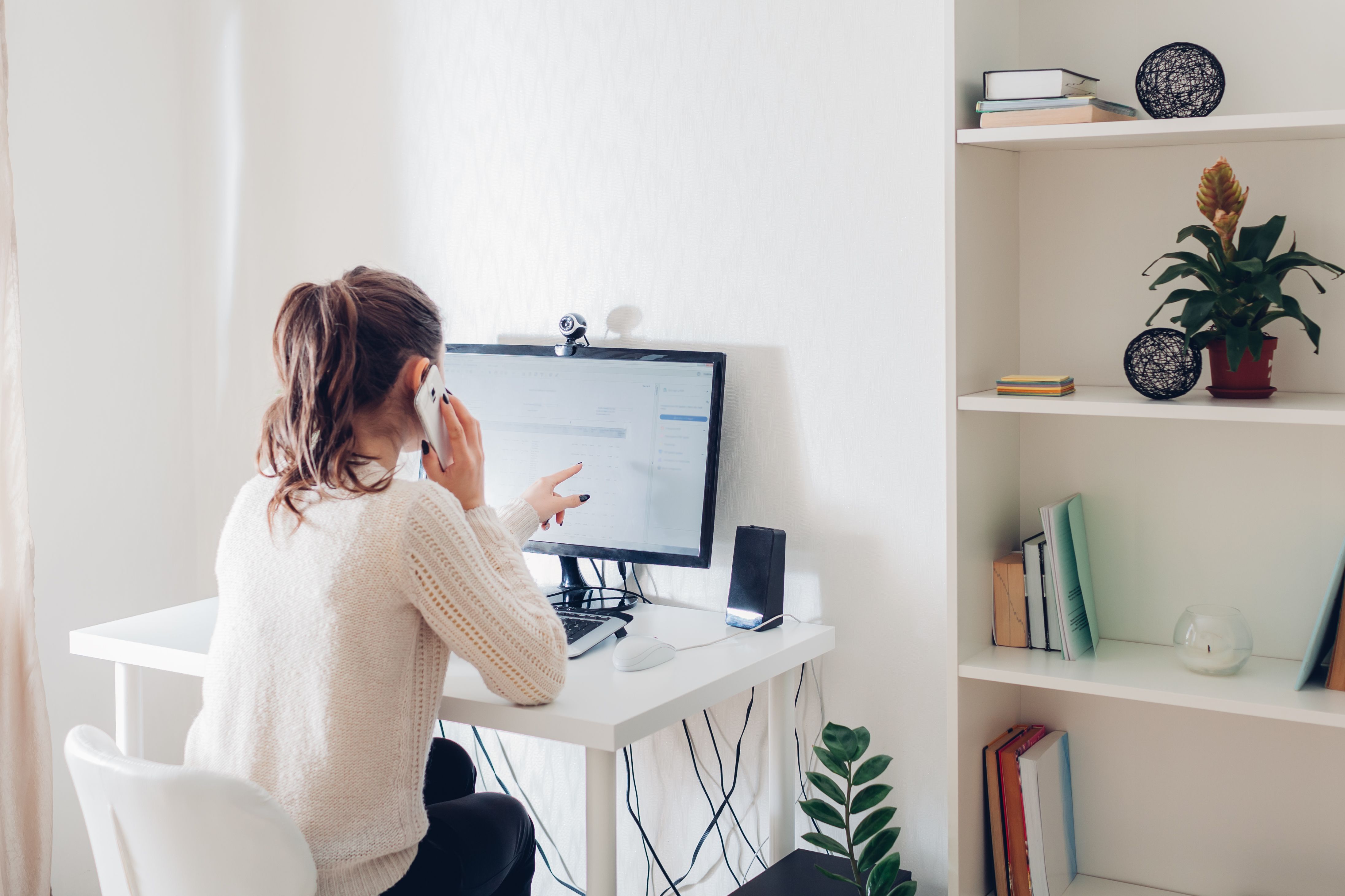 Molts han après a teletreballar durant la pandèmia | iStock