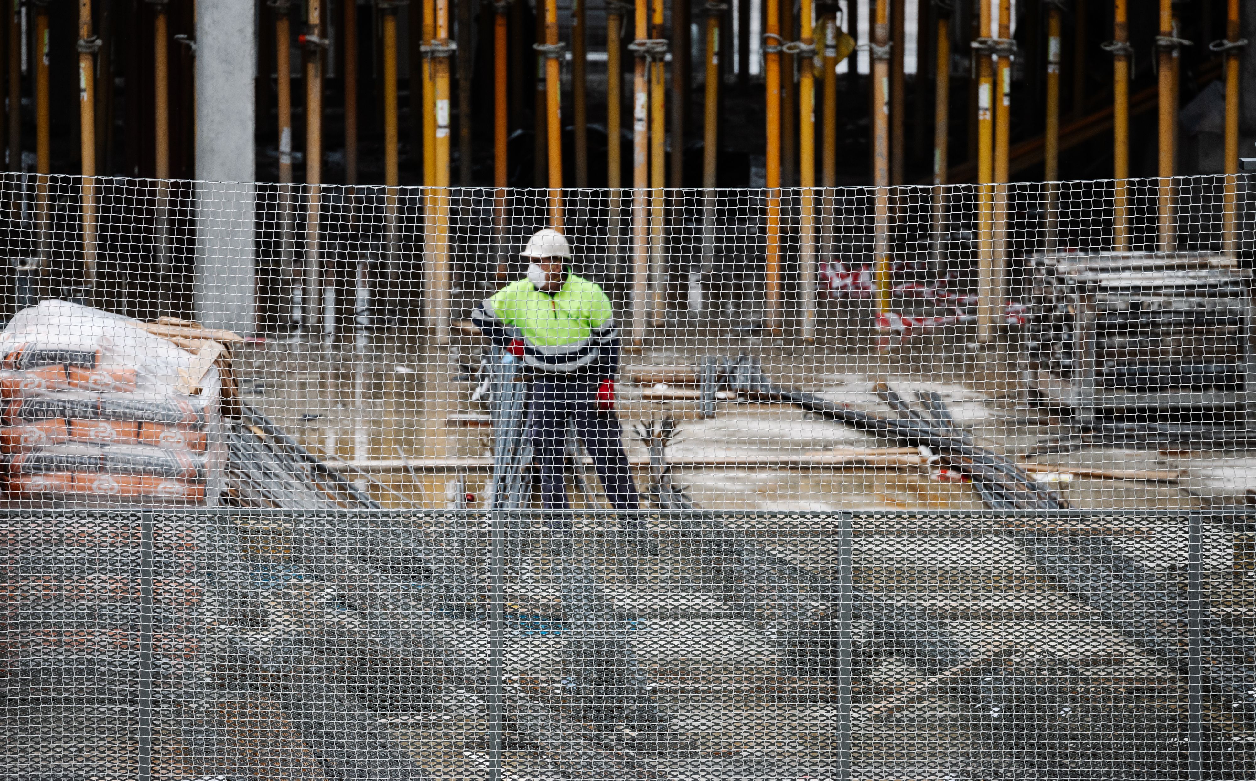 Un treballador de la construcció, el sector en què més ha augmentat la confiança empresarial | iStock