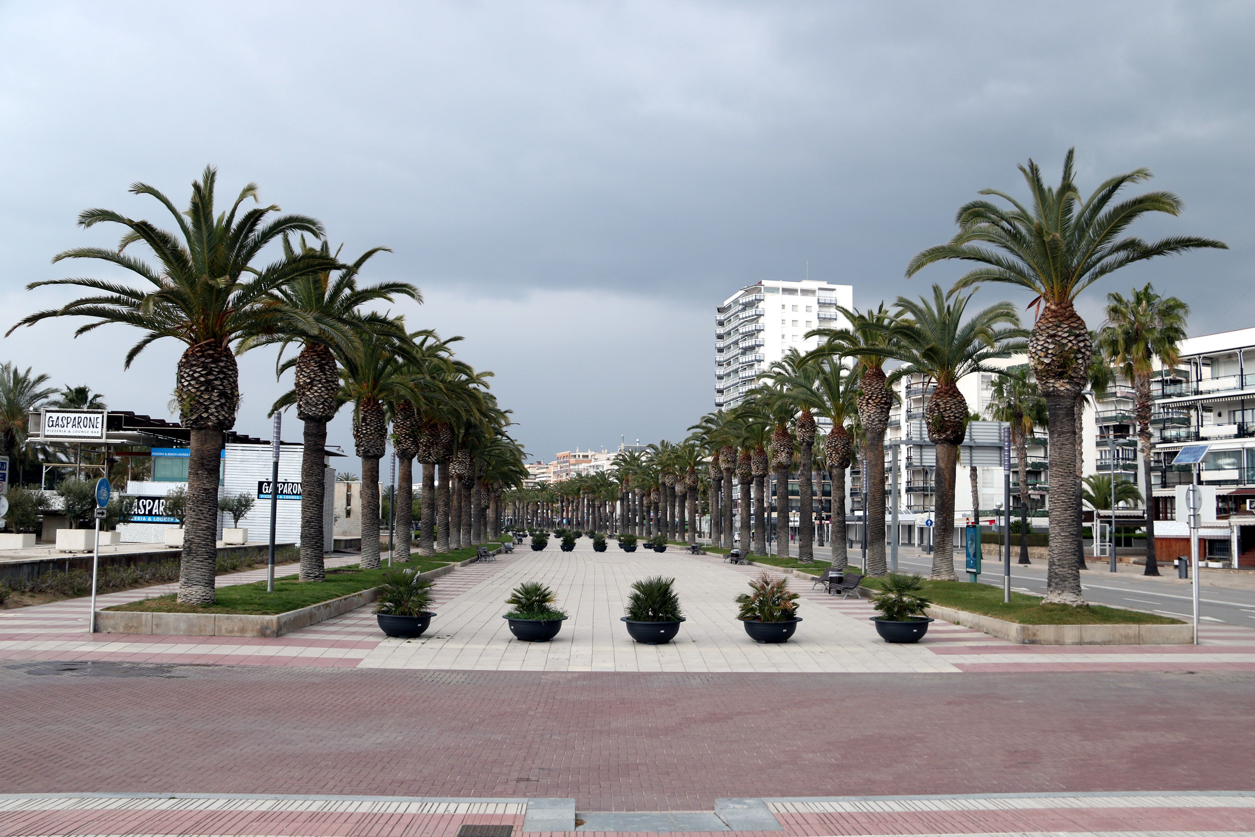 Un dels punts més turístics de Salou, sense cap vianant o turista | ACN