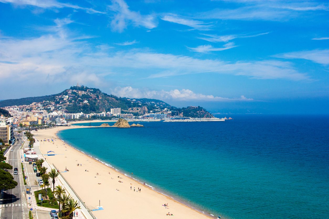 En el despliegue del 5G, se  incluyen ciudades cómo Higueras, Blandas o Lloret de Mar pero también municipios cómo Alp, Llers o Vírgenes | iStock