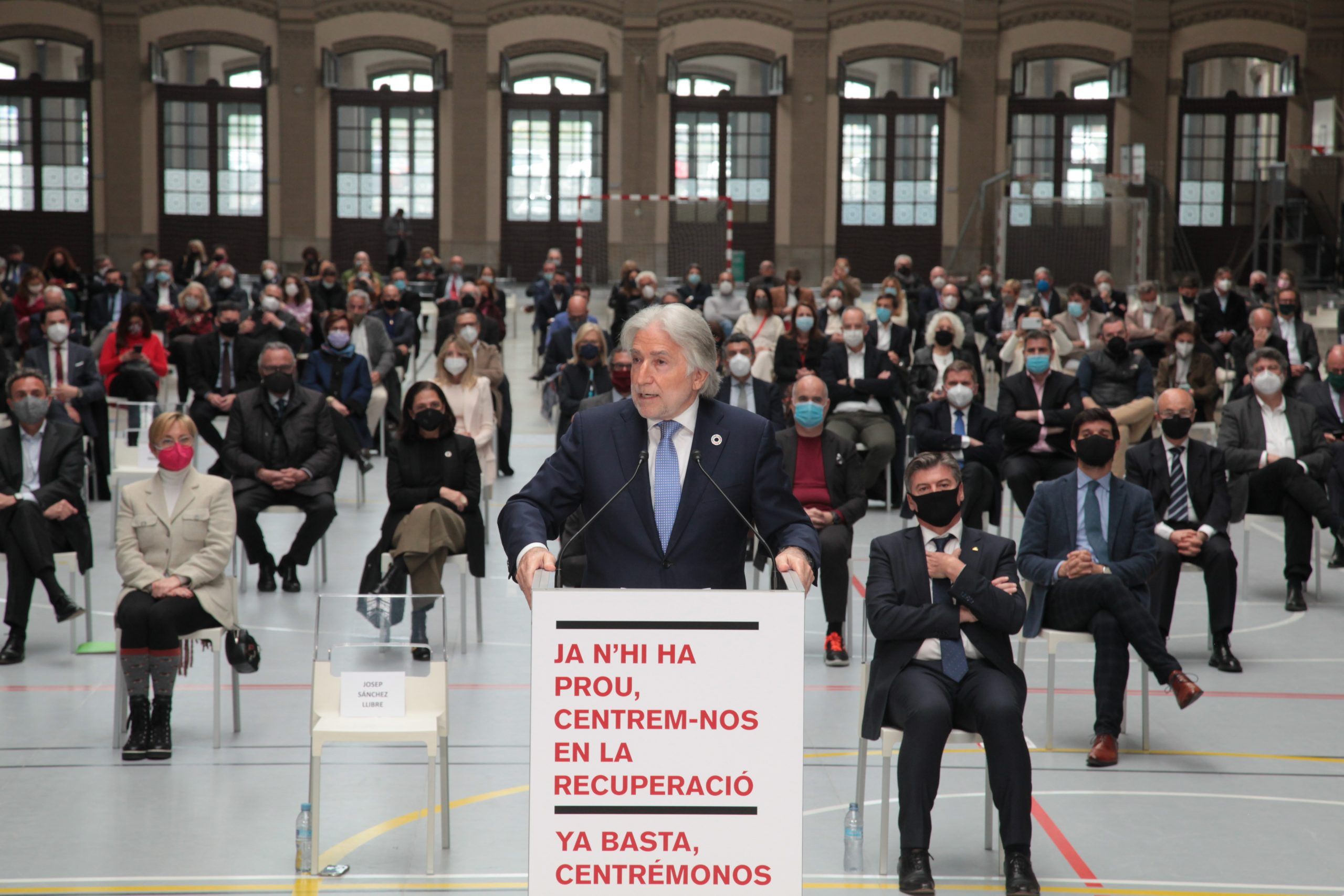 Josep Sanónchez Libro durante la lectura del manifiesto 'Basta' | Cedida