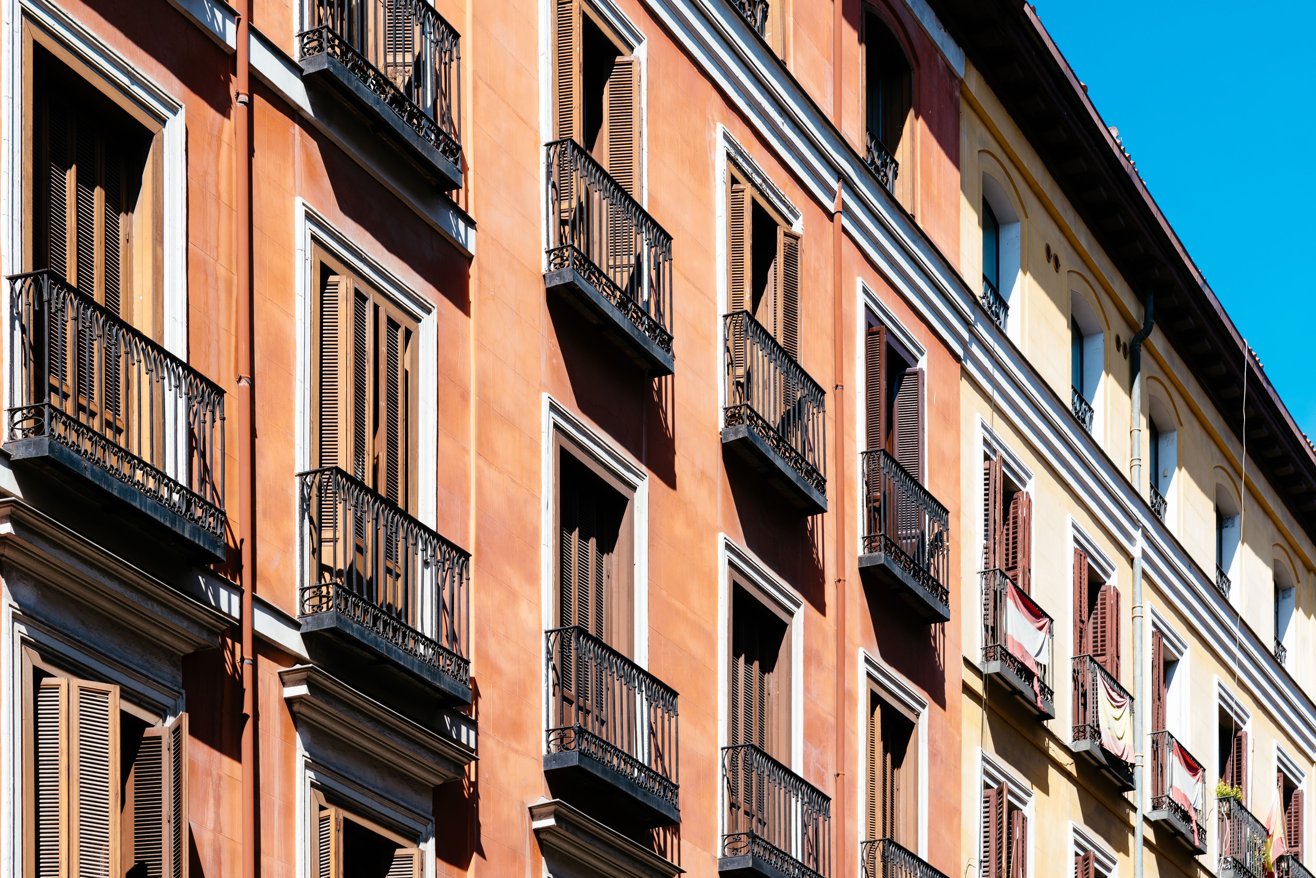 Els preus de compra per metres quadrats de les zones més exclusives de Barcelona són comparables als de les primeres línies de mar a Cadaqués, S'Agaró o Sitges | iStock