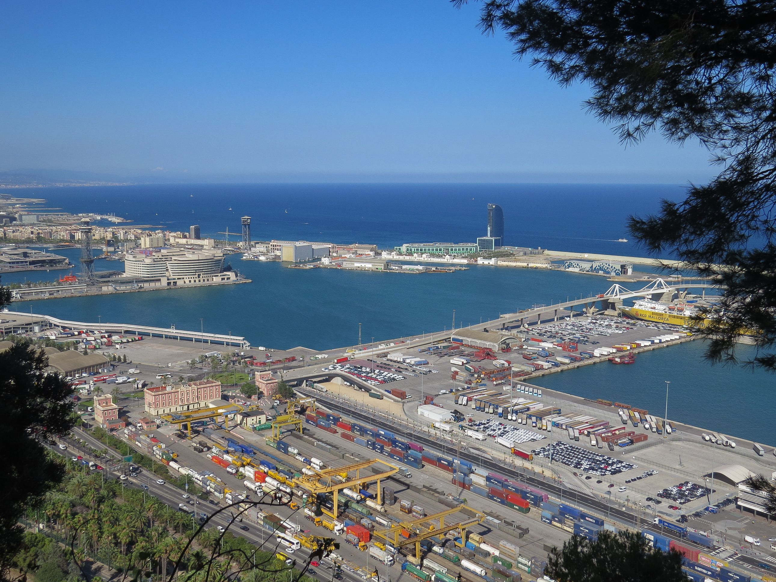 Las ventas al exterior de Cataluña se incrementaron un 6,4 % en términos interanuales | iStock