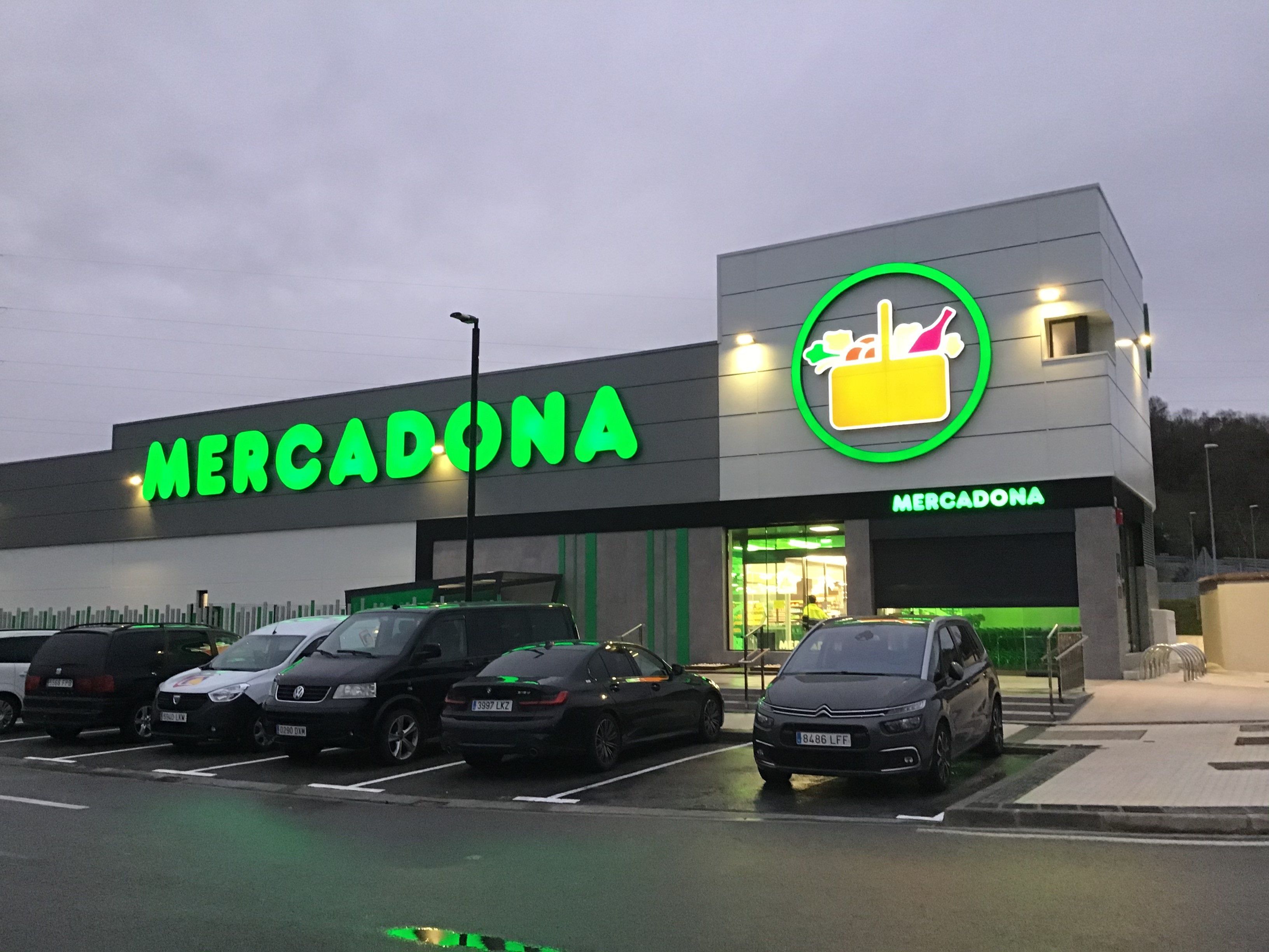 El exterior de un supermercado de Mercadona, en una imagen de archivo | Europa Press