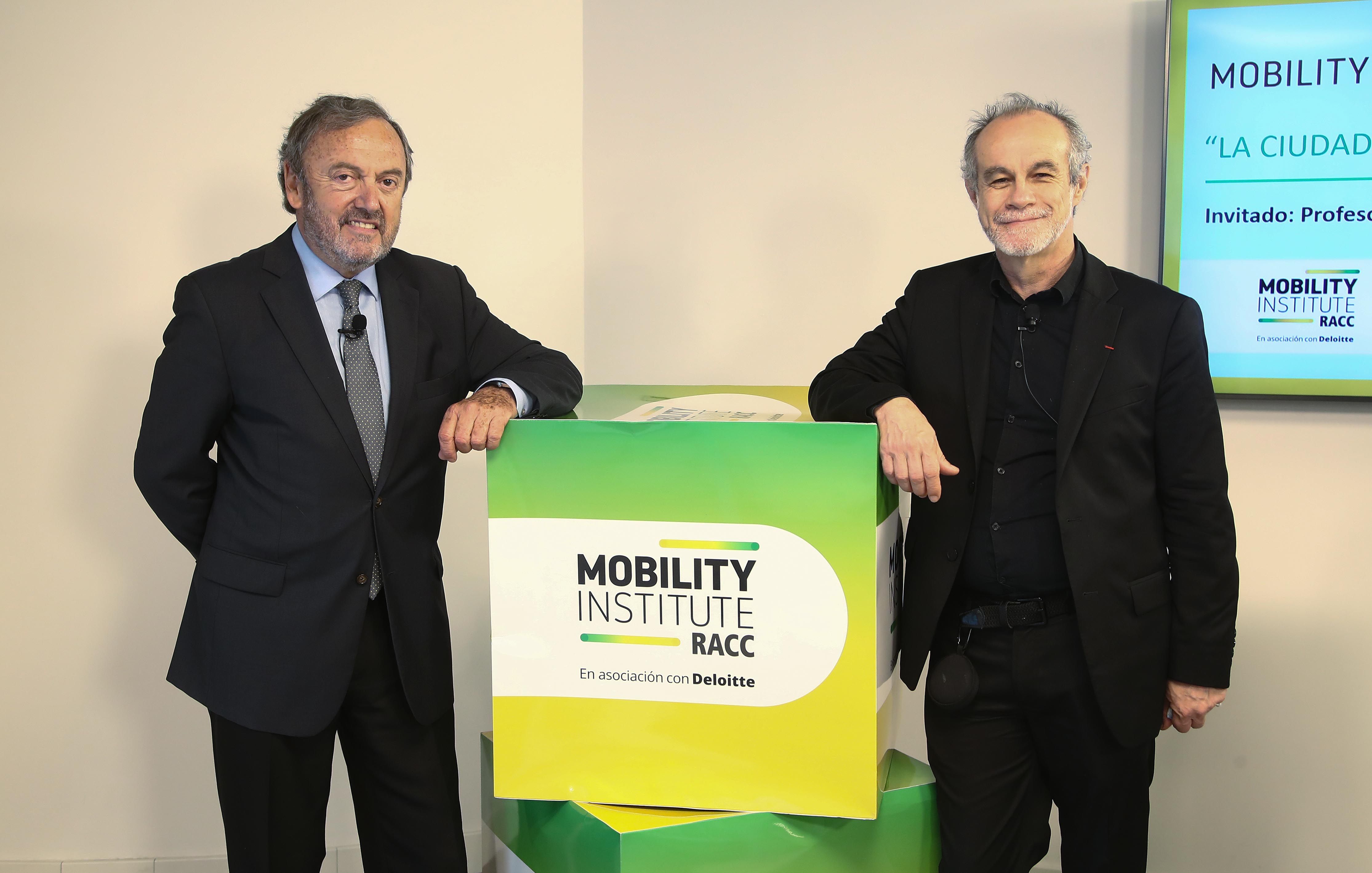 Josep Matáis y Carlos Moreno a la Mobility Talks del RACC. | Cedida