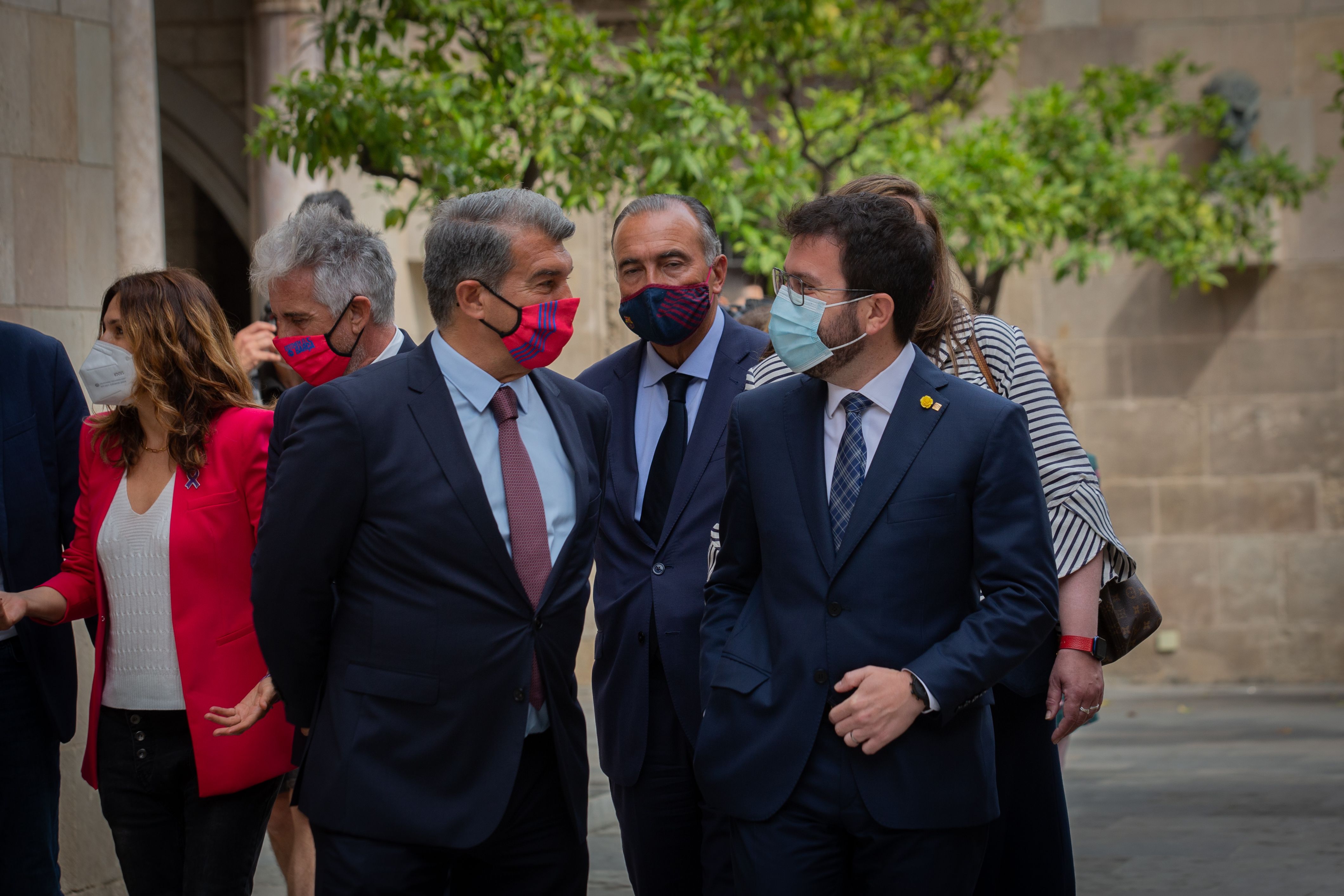 El presidente del Barça, Joan Laporta, y el presidente de la Generalitat, Pere Aragonés. | EP