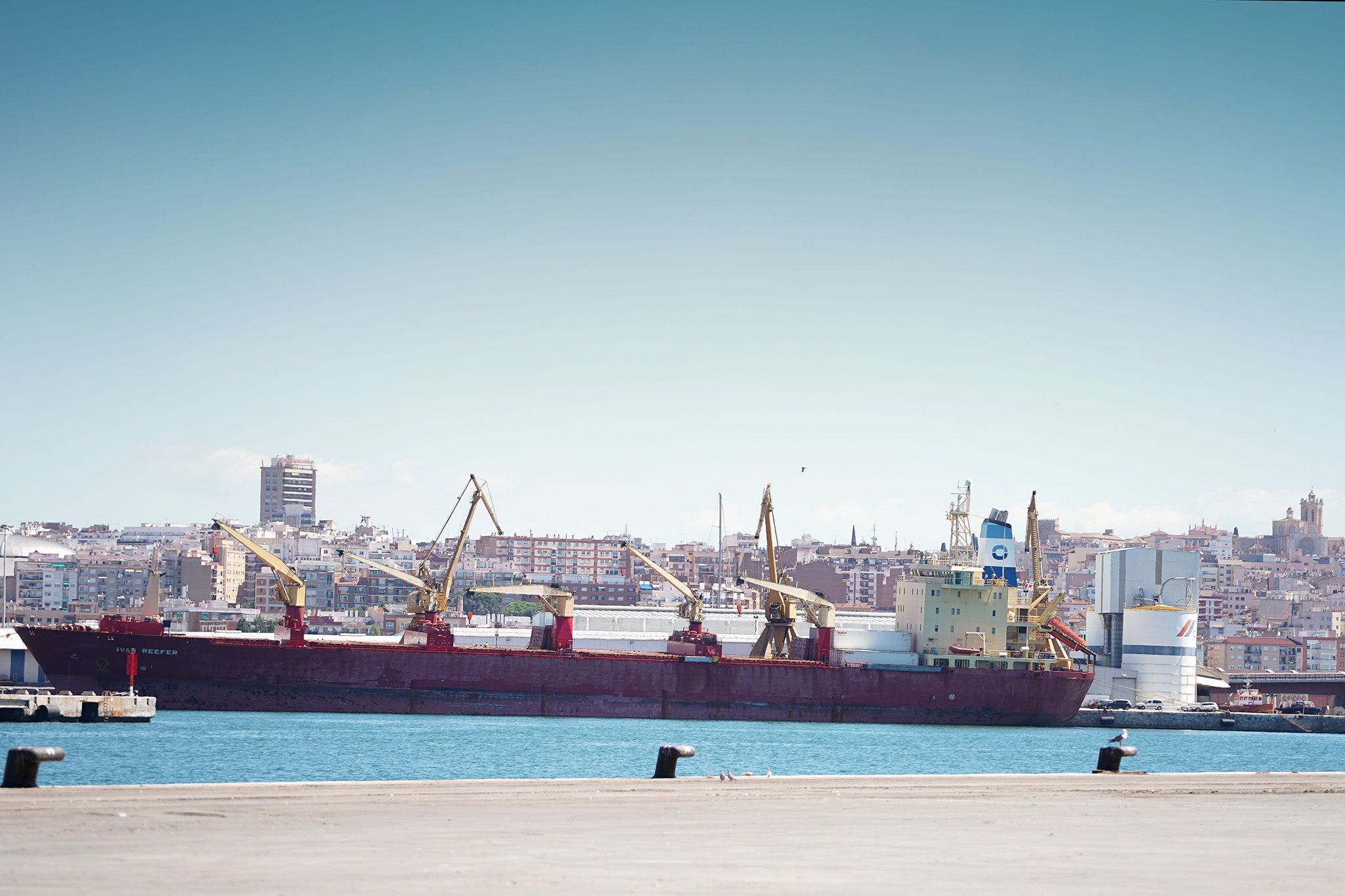 El Port de Tarragona pretén millorar l'eficiència energètica del seu equipament d'il·luminació | EP