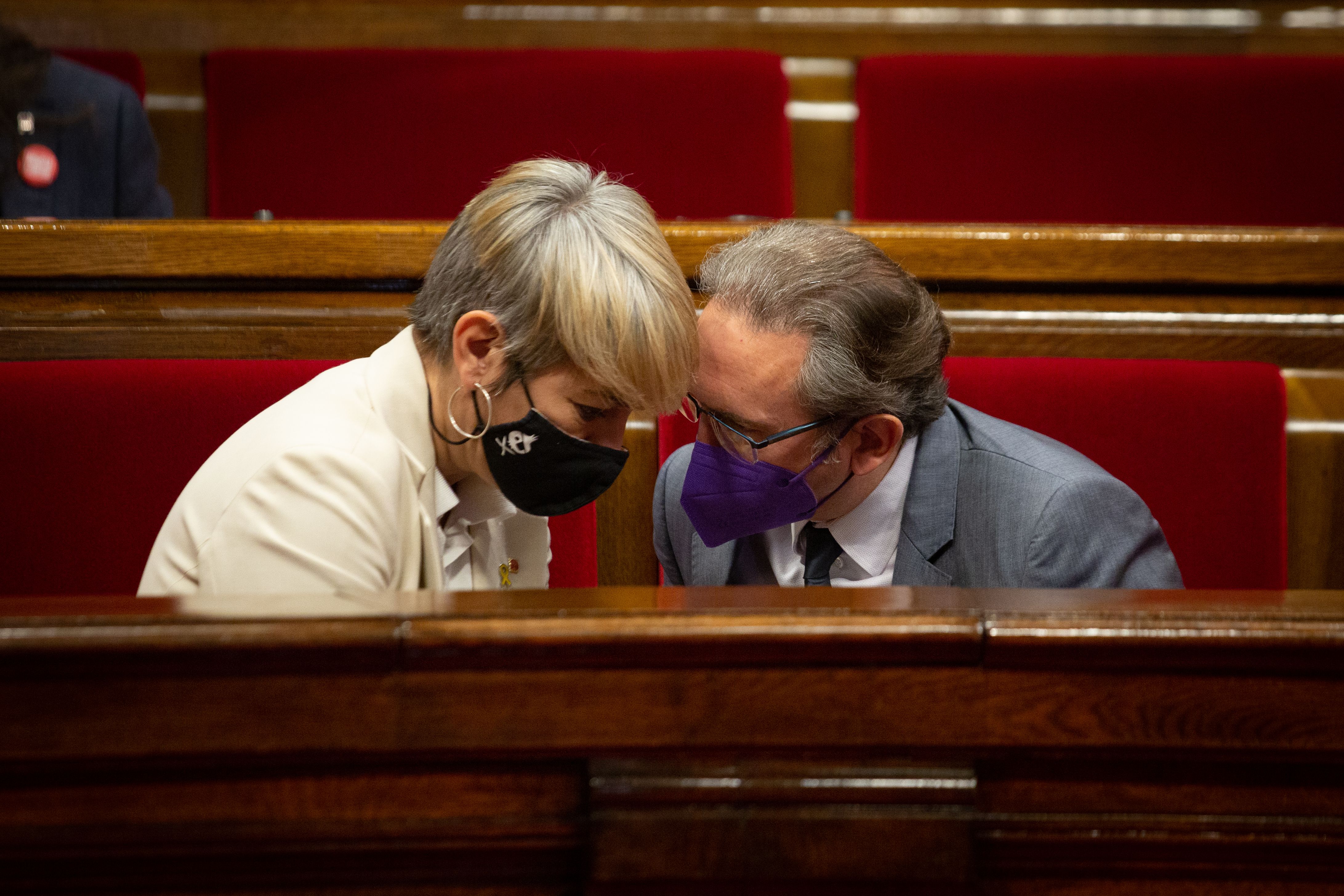 Els consellers Lourdes Ciuro i Jaume Giró al Parlament. | EP