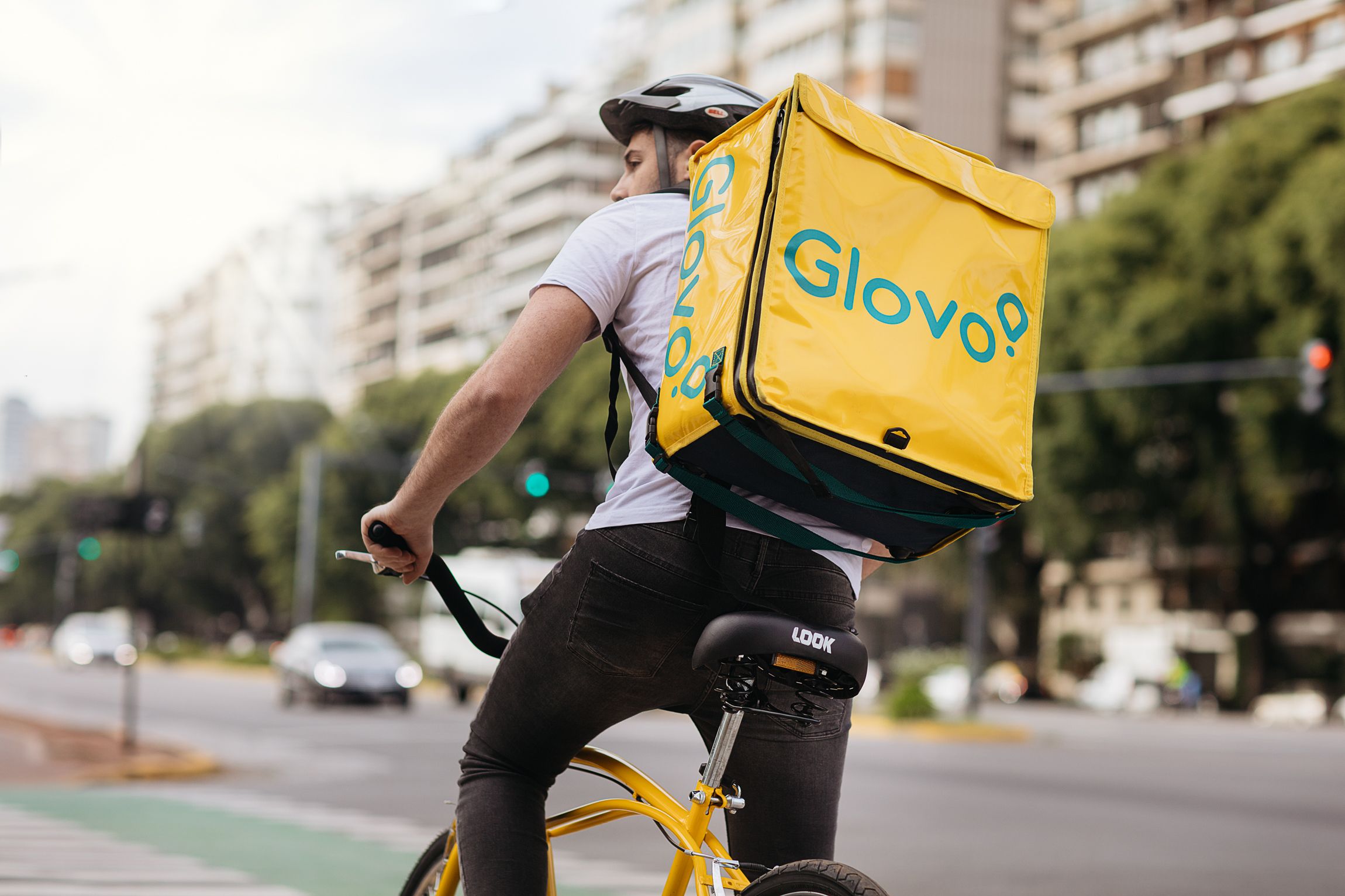 Un repartidor de Glovo, en una imatge d'arxiu | Cedida